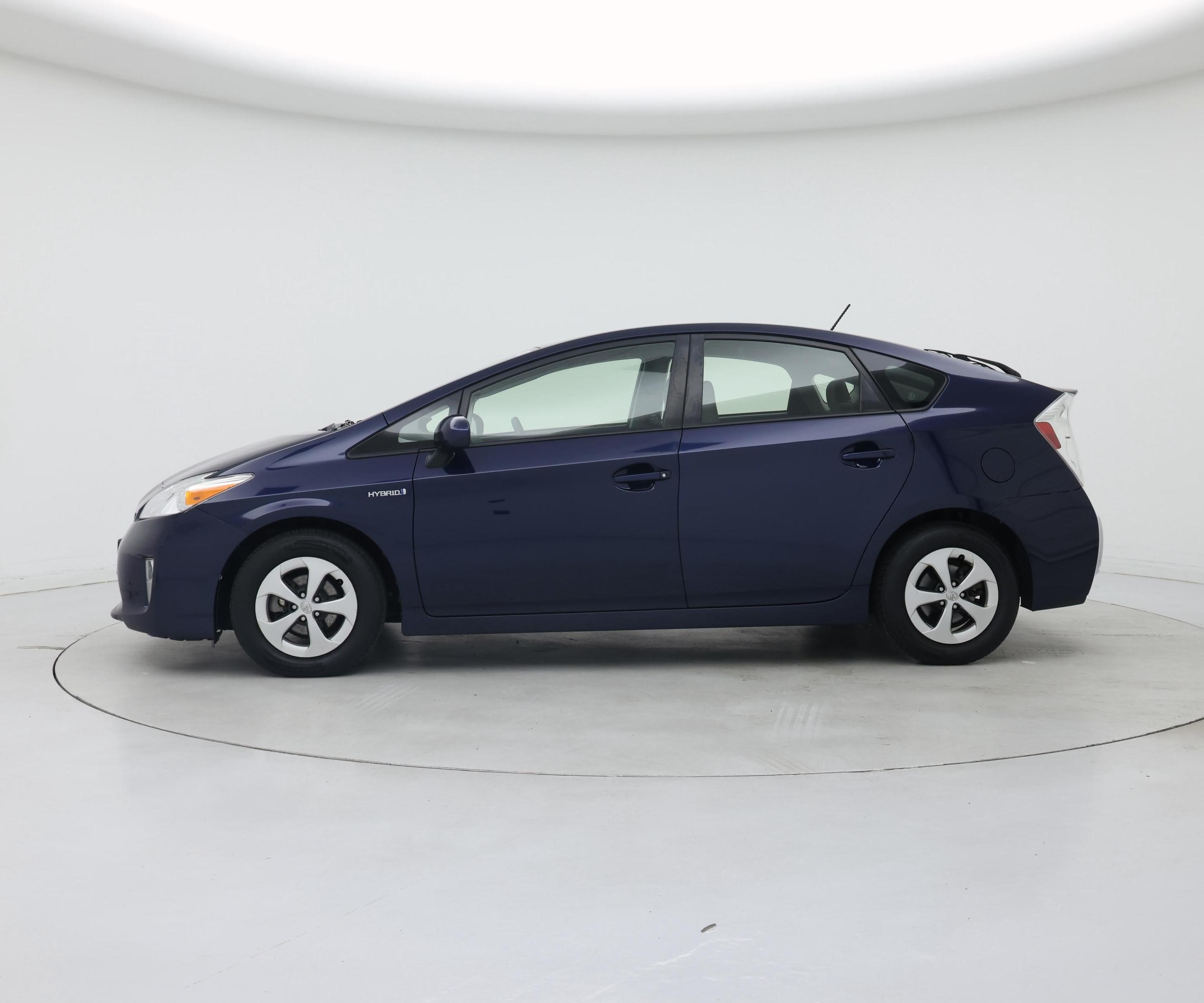 Thumbnail: 2015 Toyota Prius - 3