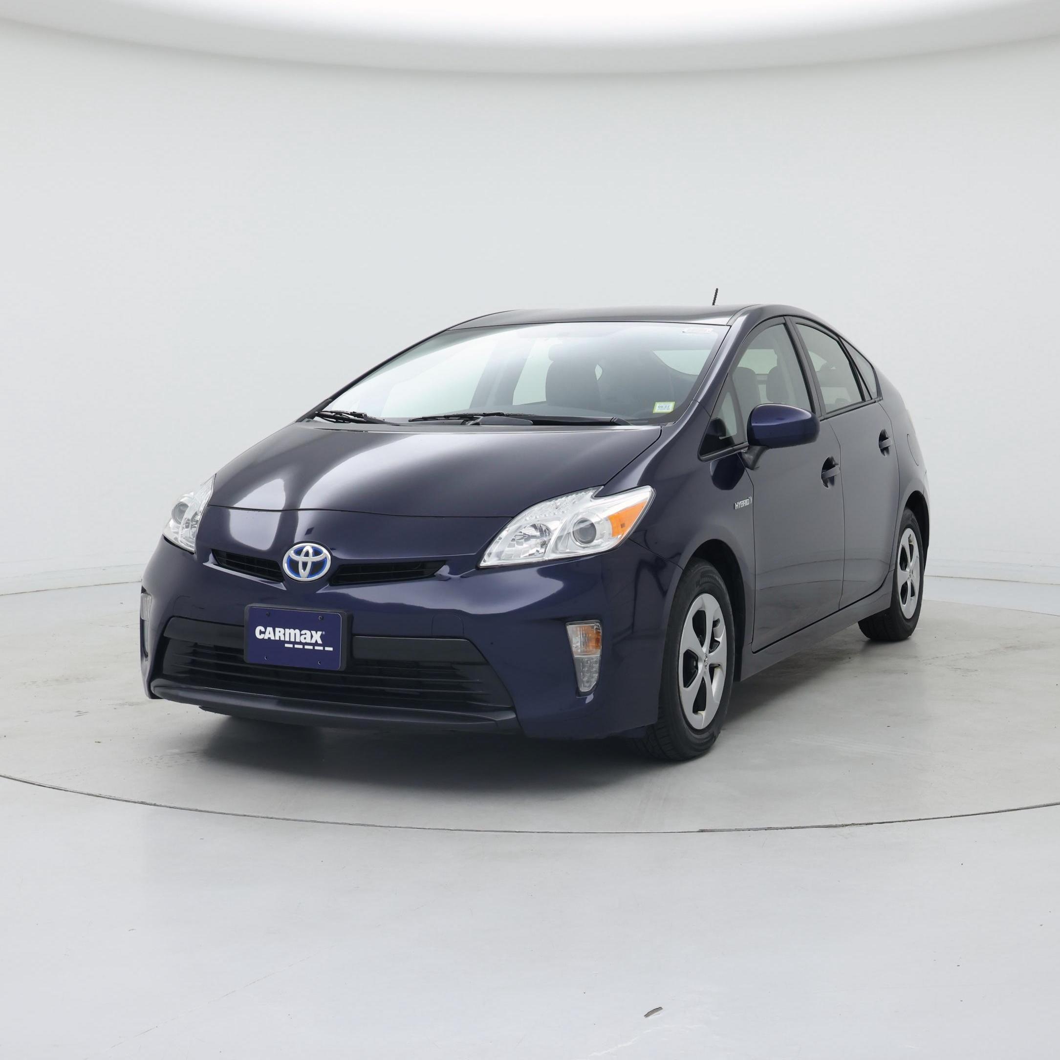Thumbnail: 2015 Toyota Prius - 4