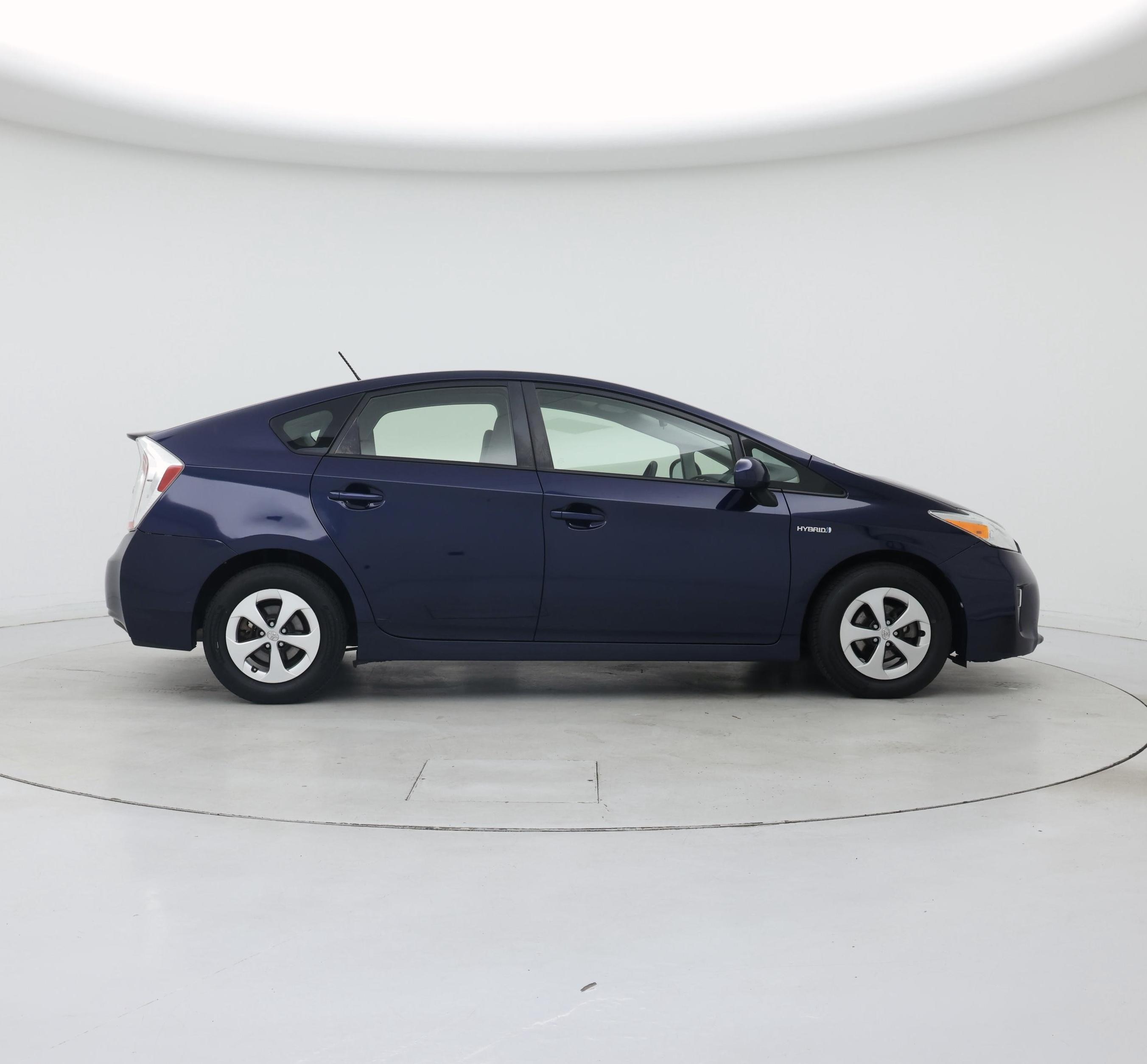Thumbnail: 2015 Toyota Prius - 7
