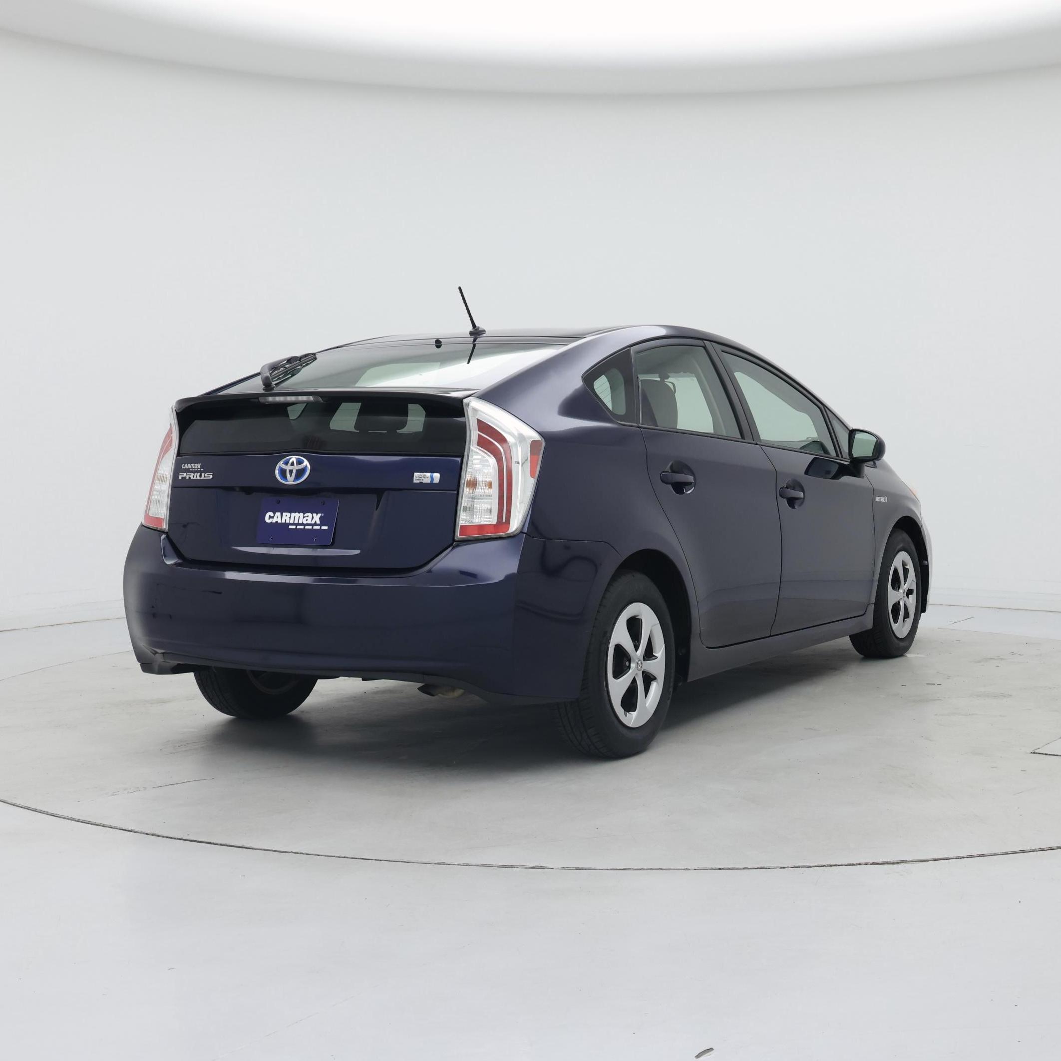 Thumbnail: 2015 Toyota Prius - 8