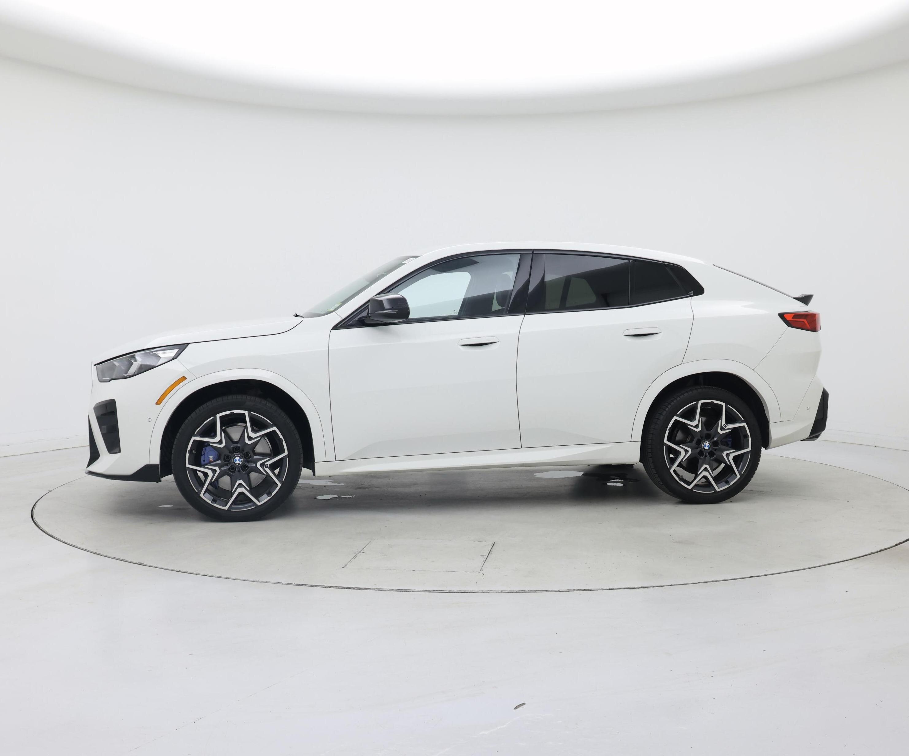 Thumbnail: 2024 BMW X2 - 3