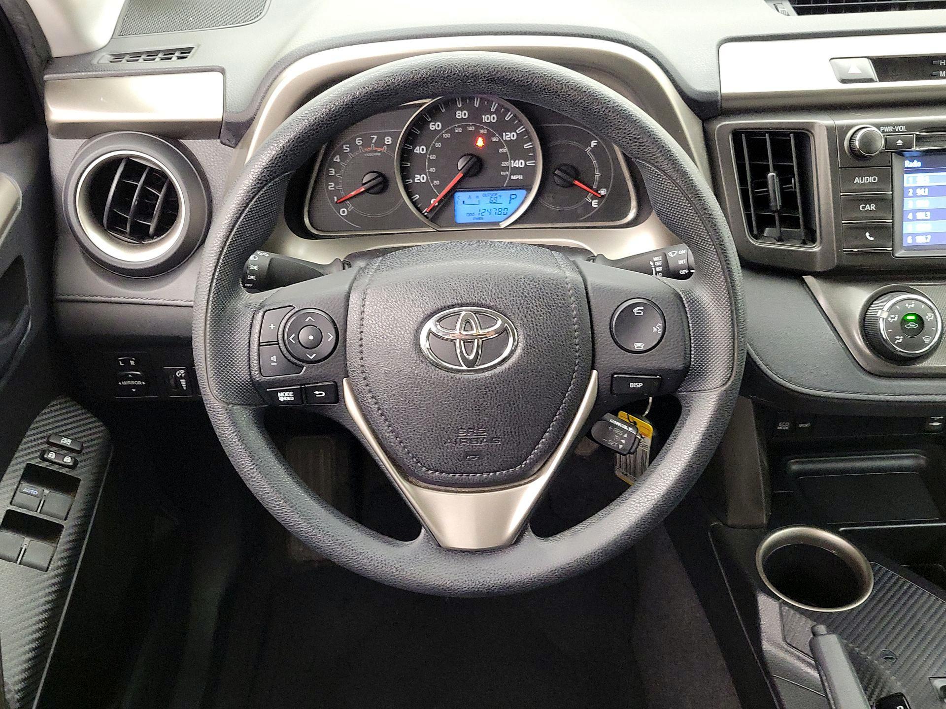 Thumbnail: 2015 Toyota RAV4 - 10
