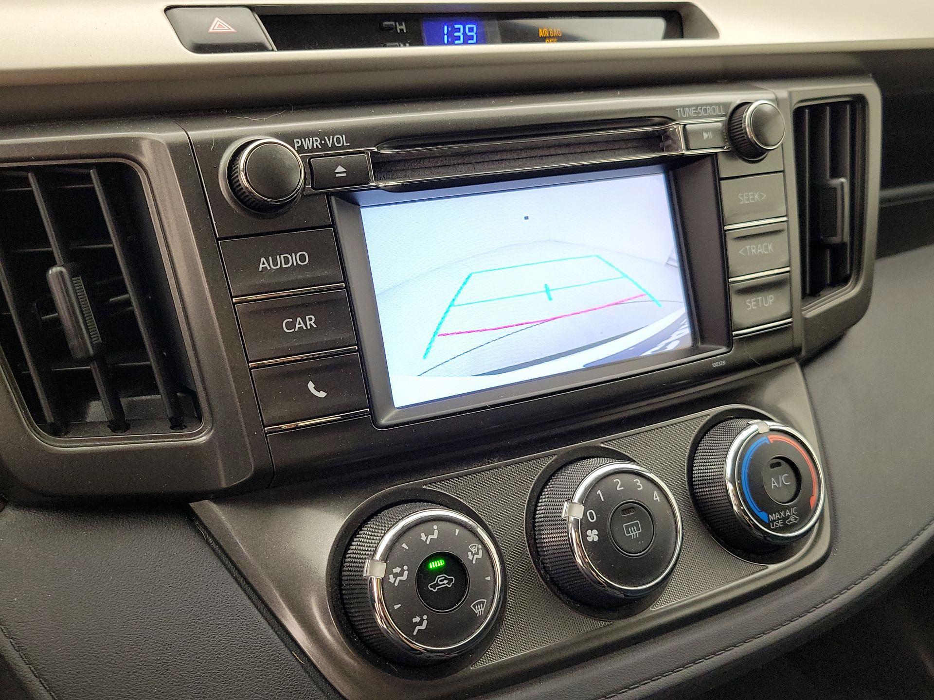 Thumbnail: 2015 Toyota RAV4 - 14