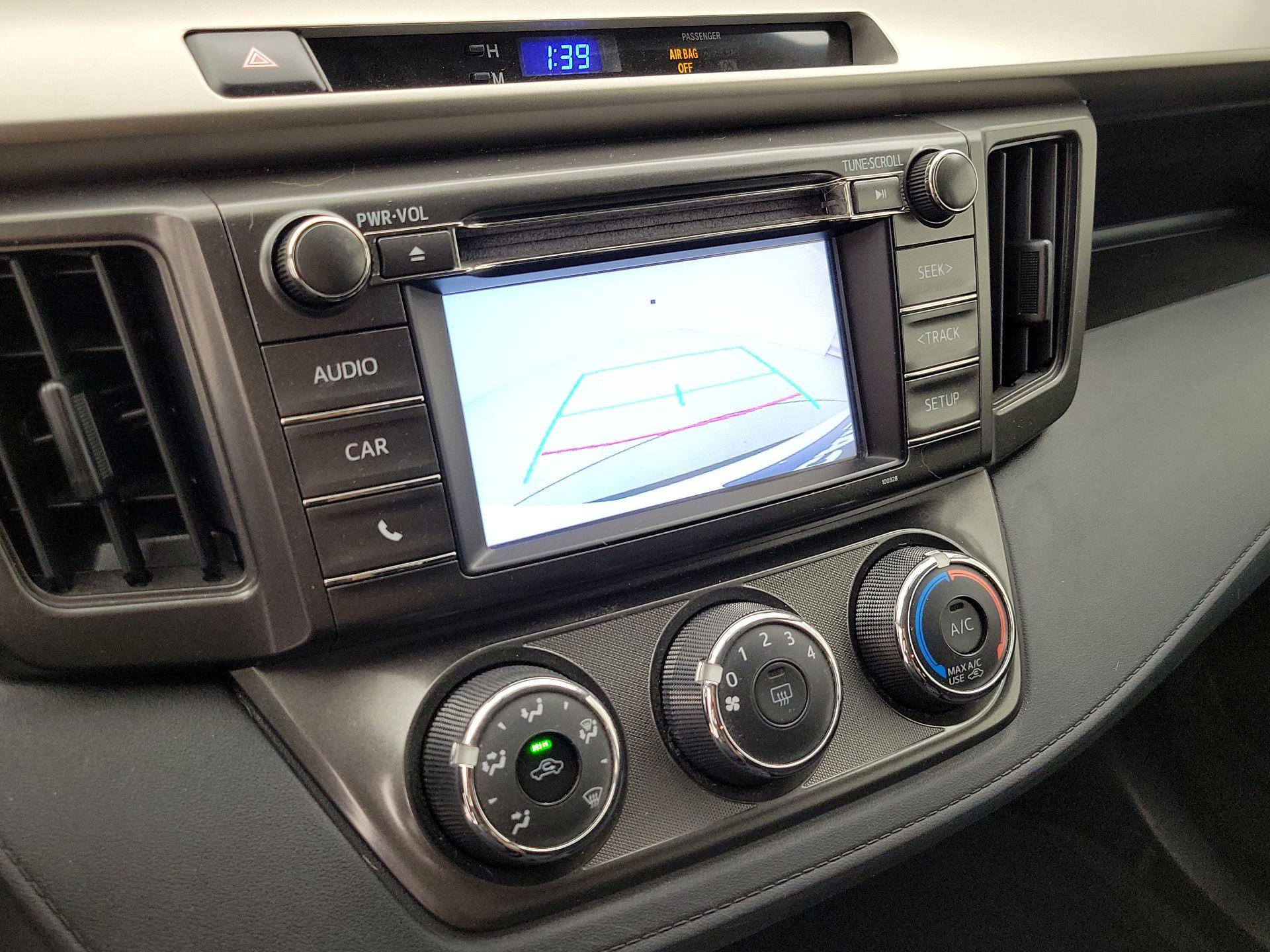 Thumbnail: 2015 Toyota RAV4 - 15
