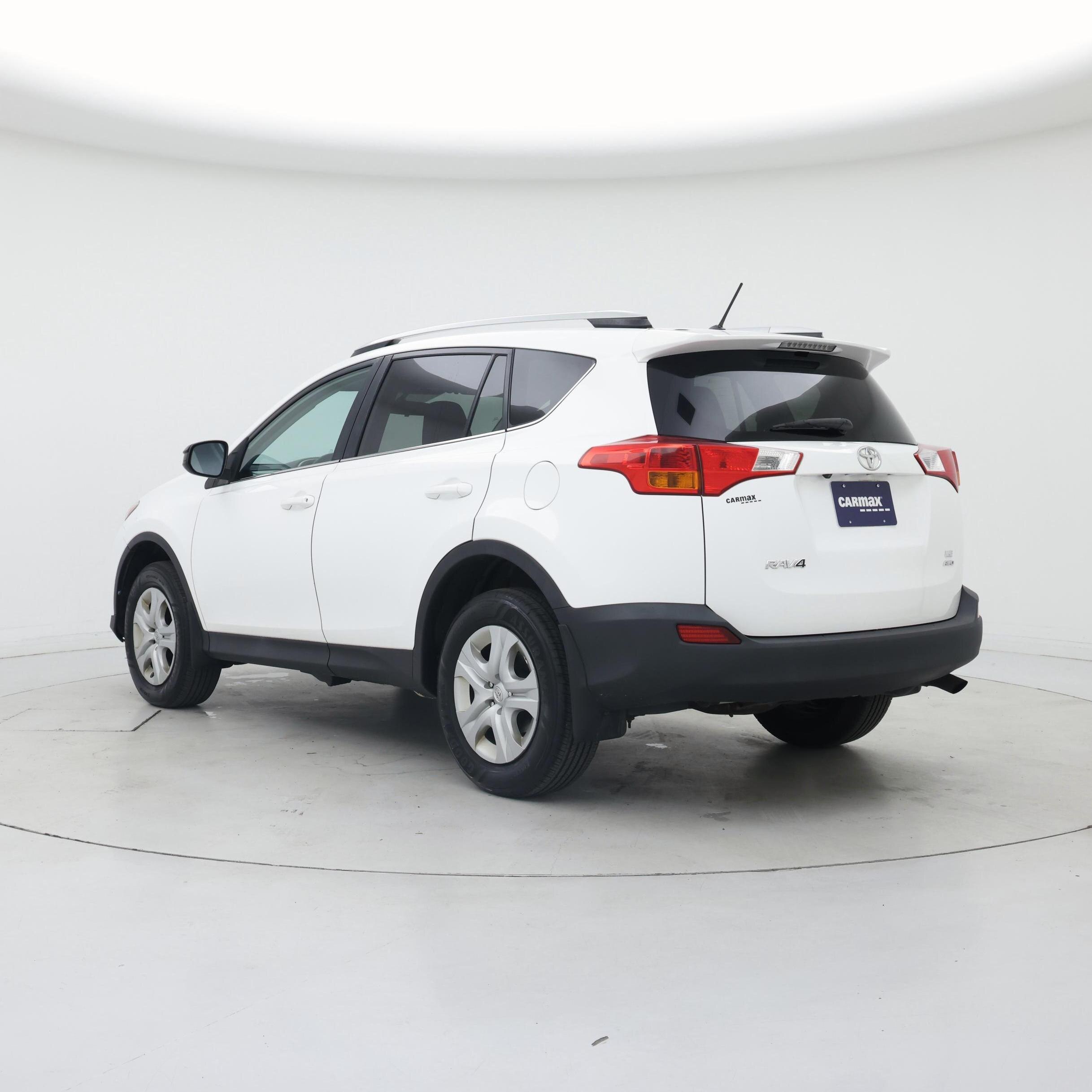 Thumbnail: 2015 Toyota RAV4 - 2