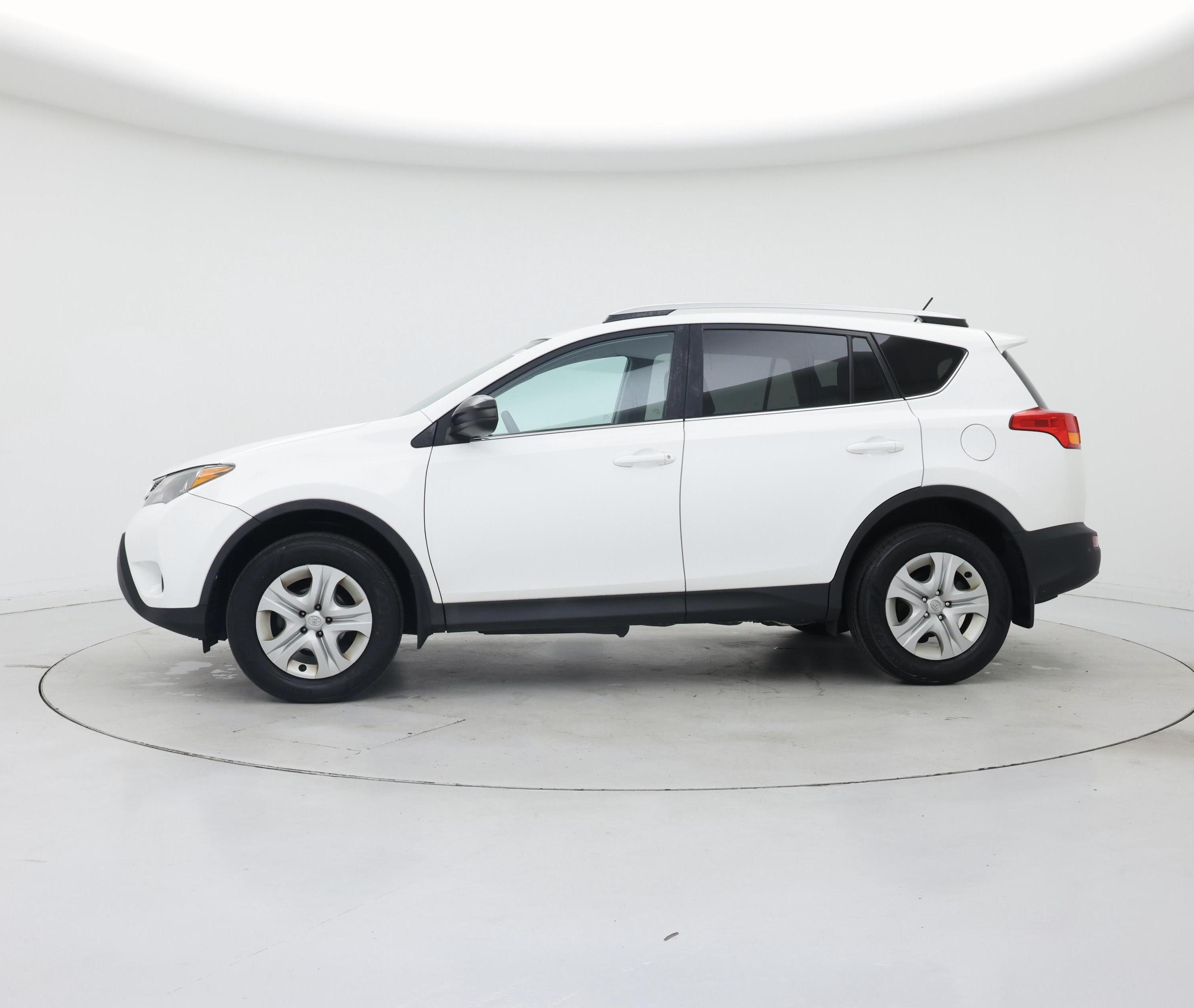 Thumbnail: 2015 Toyota RAV4 - 3