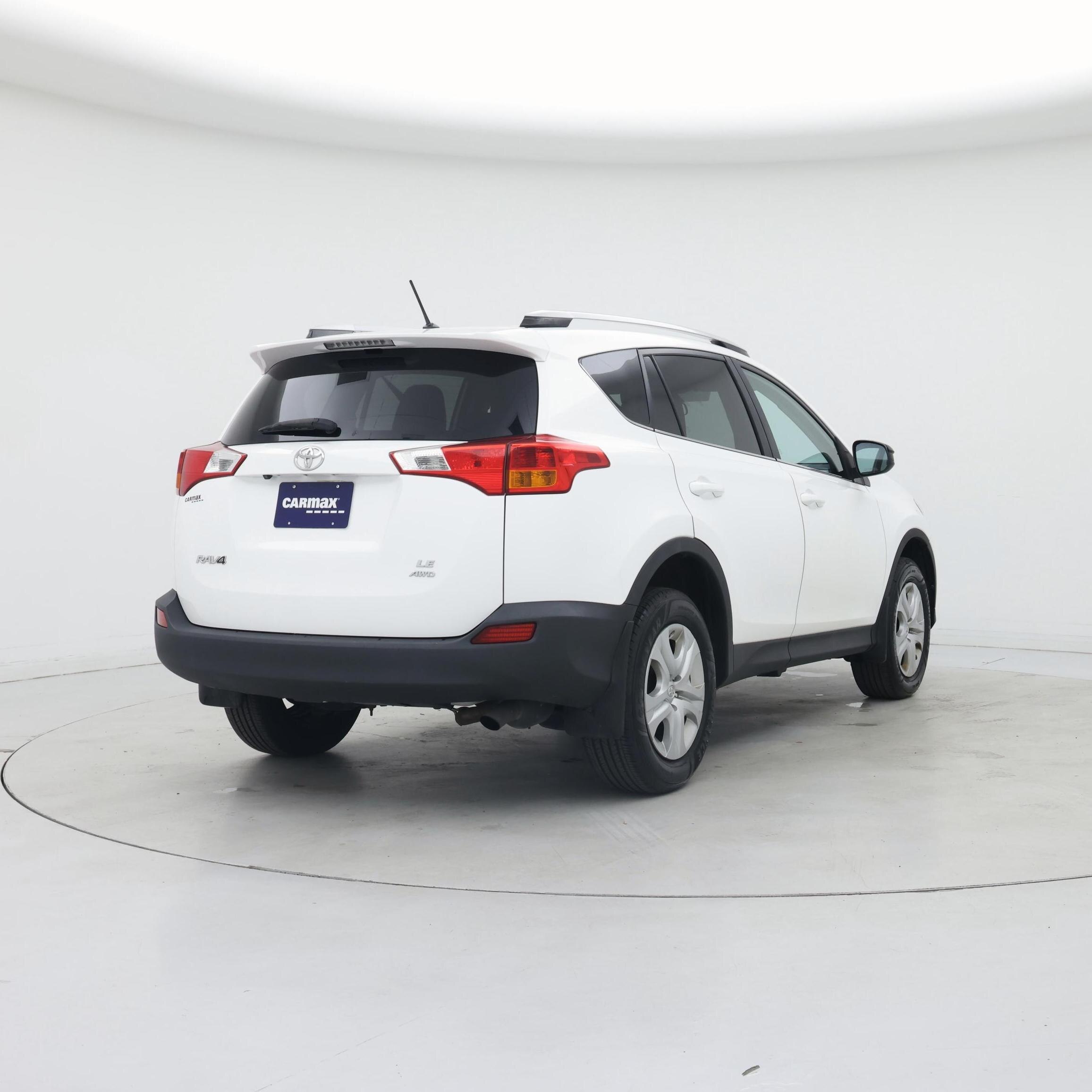 Thumbnail: 2015 Toyota RAV4 - 8