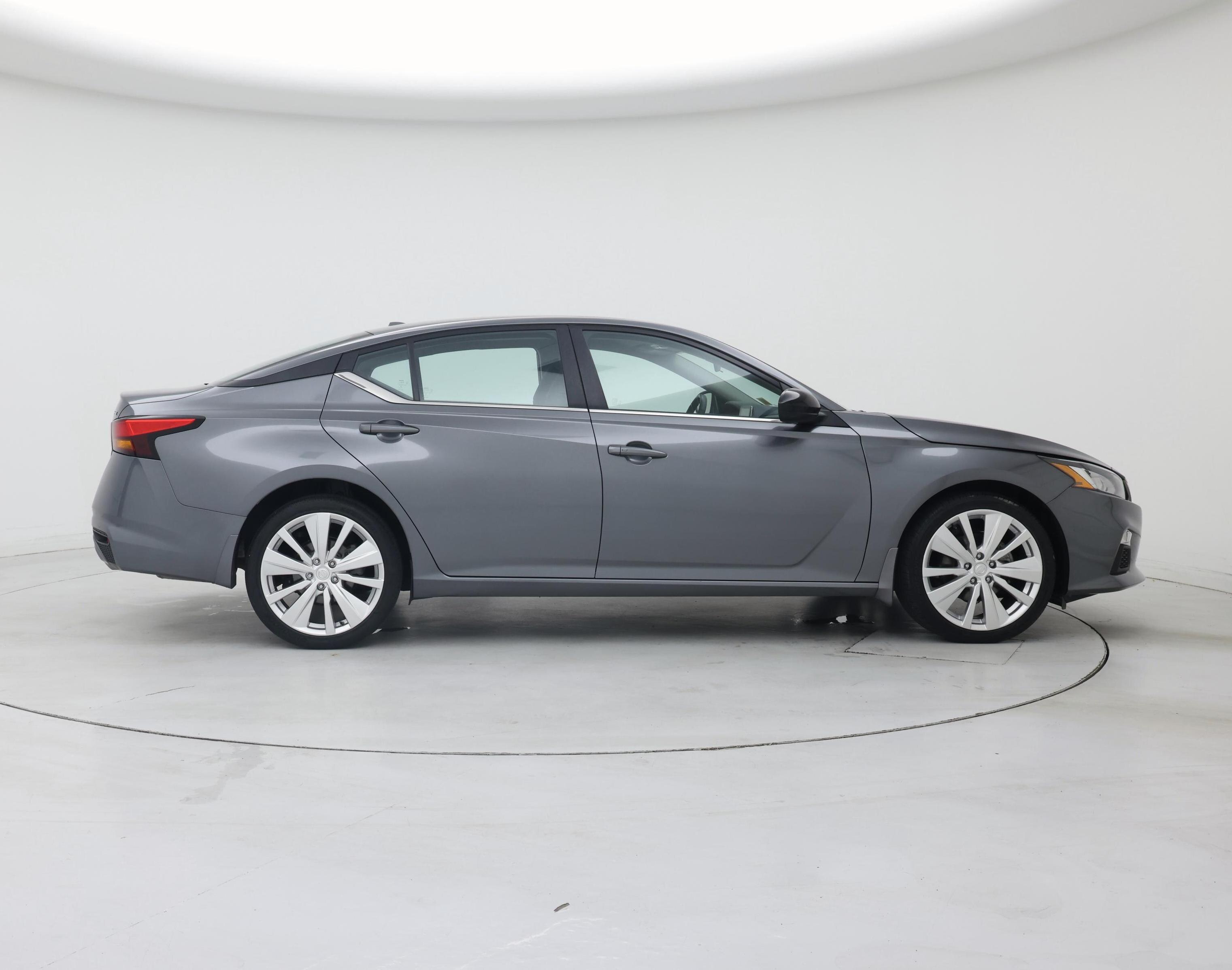 Thumbnail: 2022 Nissan Altima - 7