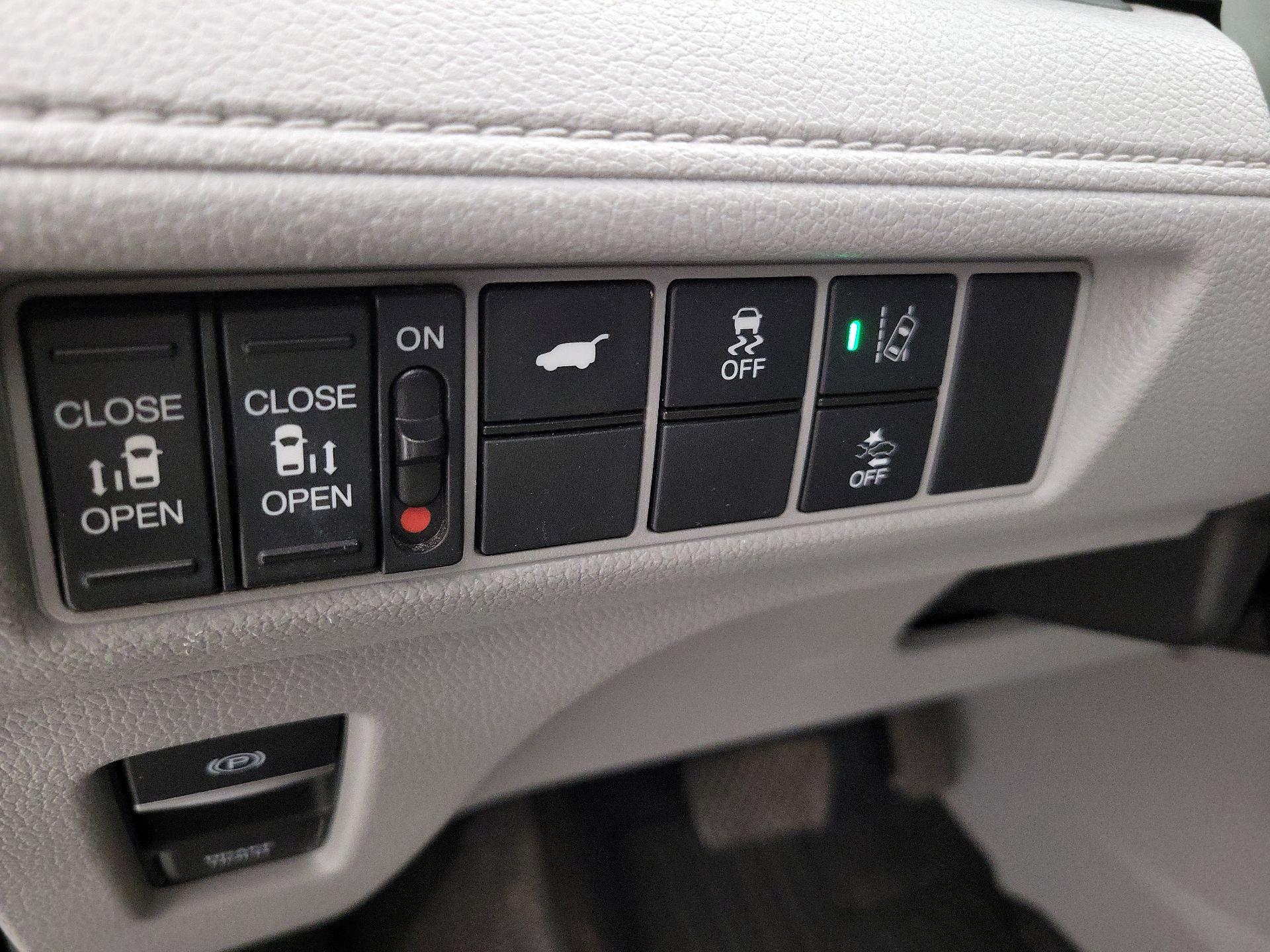 Thumbnail: 2018 Honda Odyssey - 13