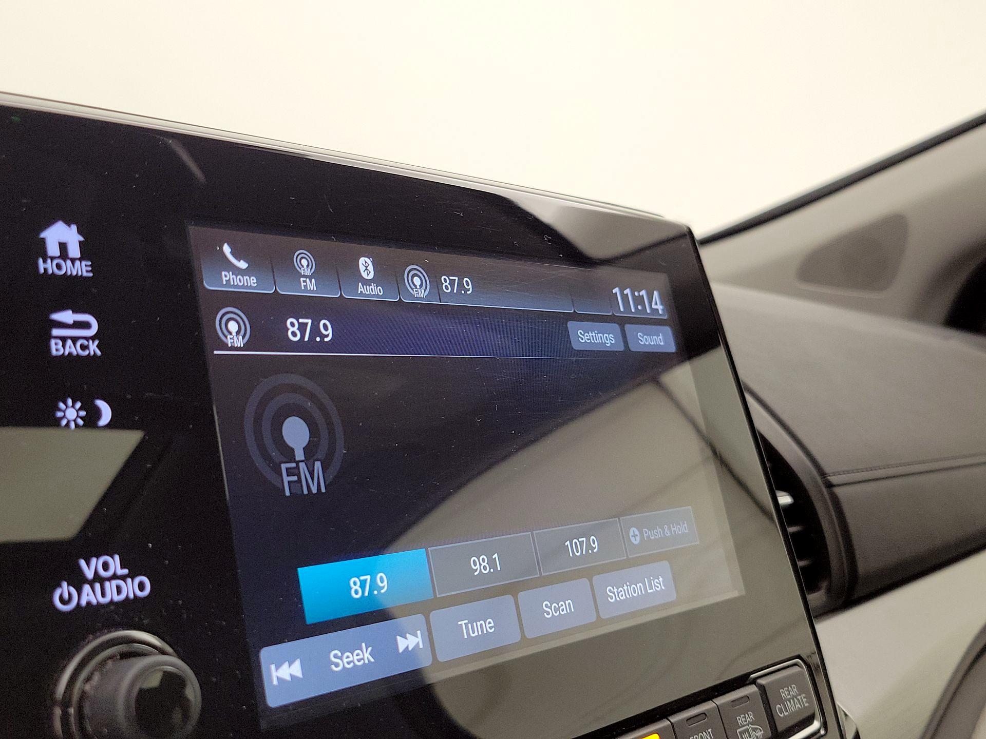 Thumbnail: 2018 Honda Odyssey - 15