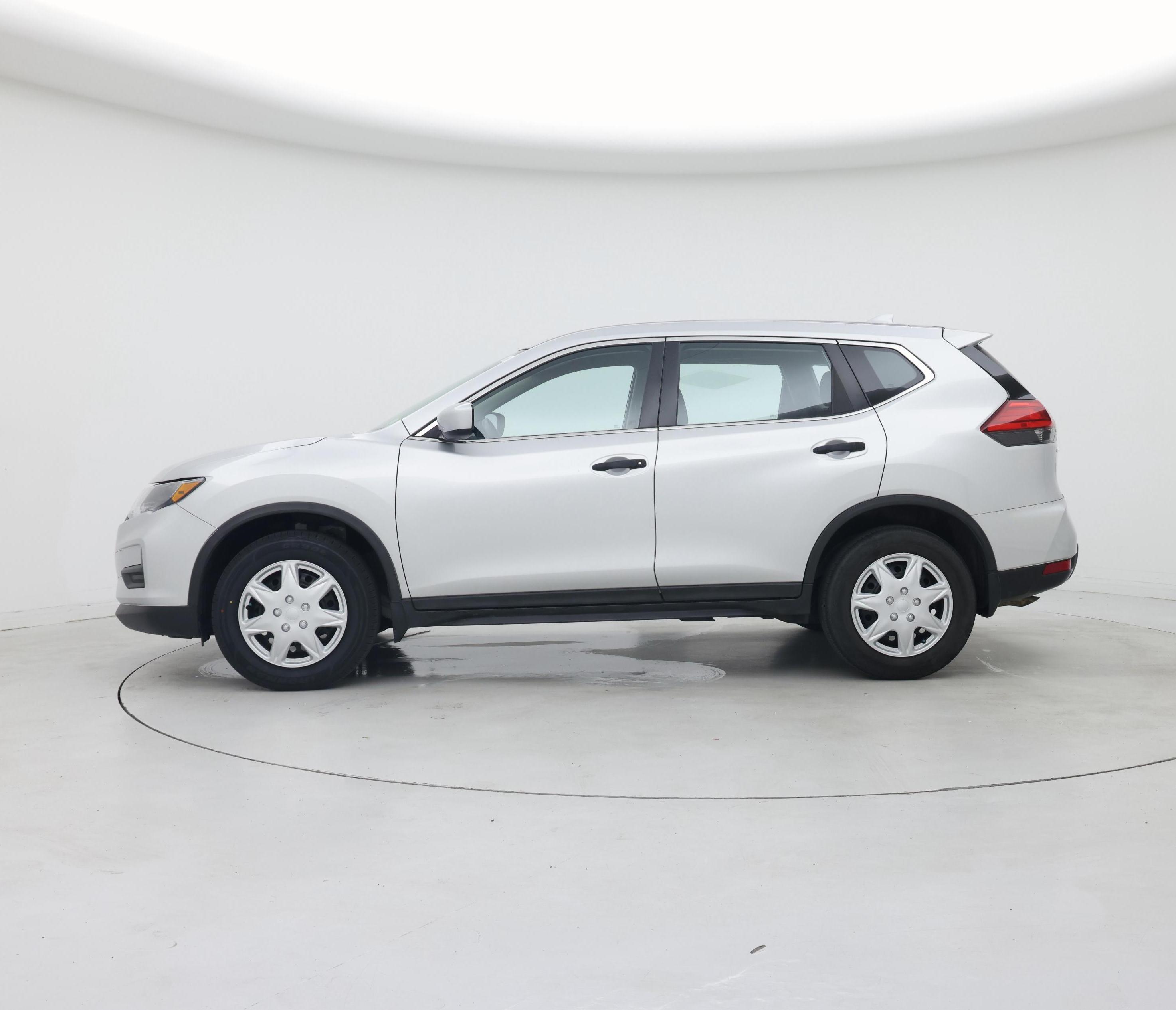 Thumbnail: 2017 Nissan Rogue - 3