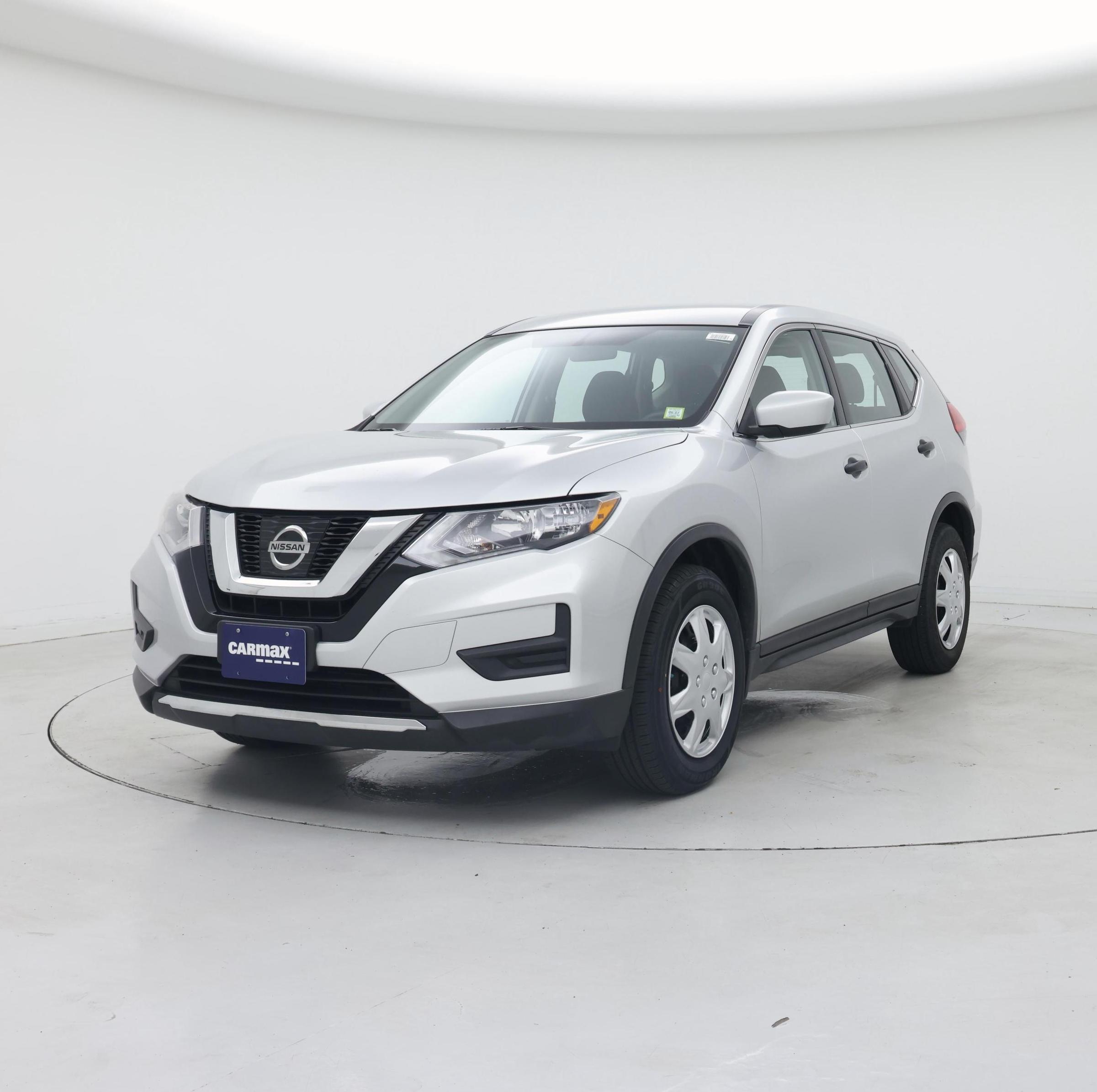 Thumbnail: 2017 Nissan Rogue - 4