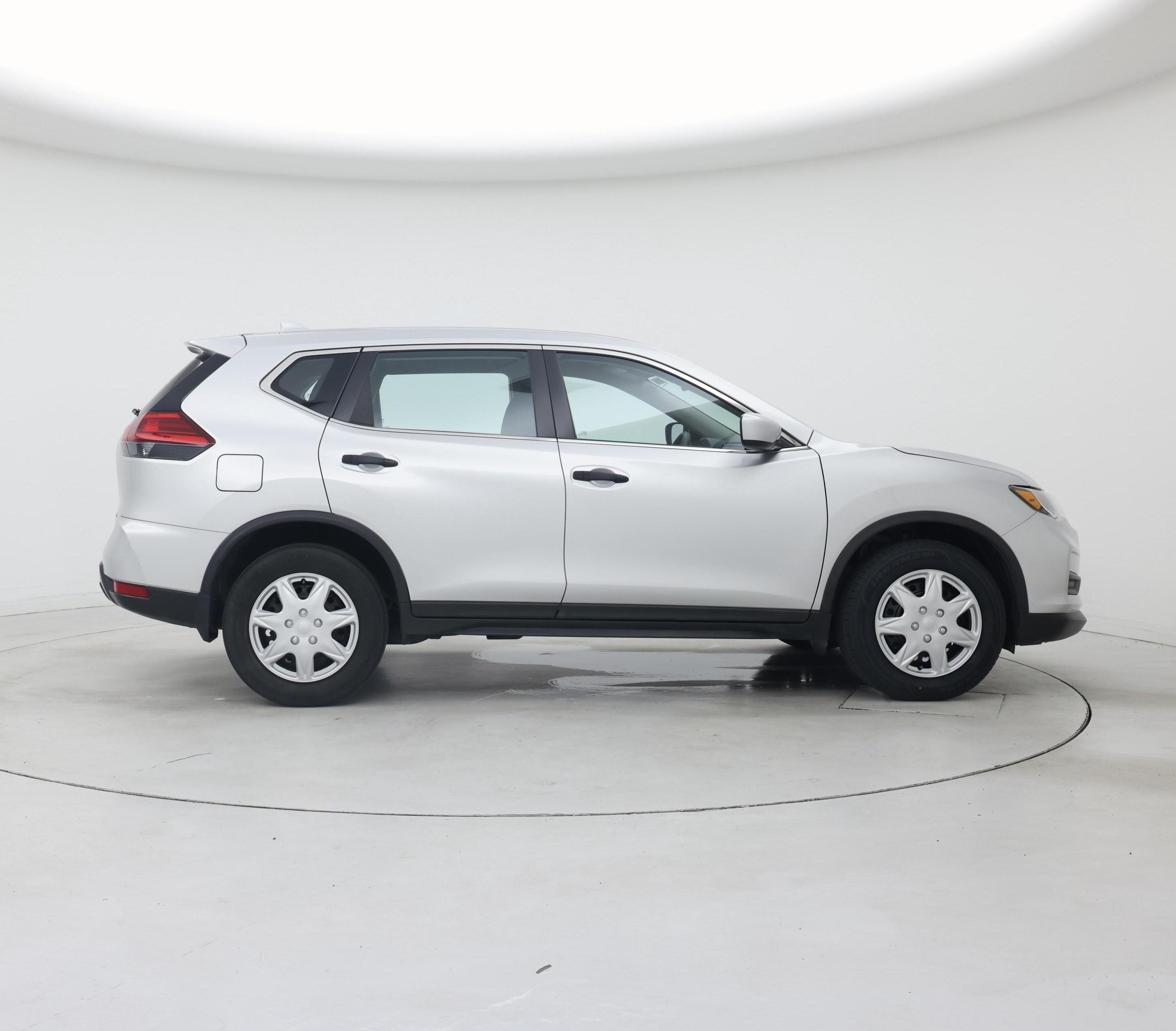 Thumbnail: 2017 Nissan Rogue - 7