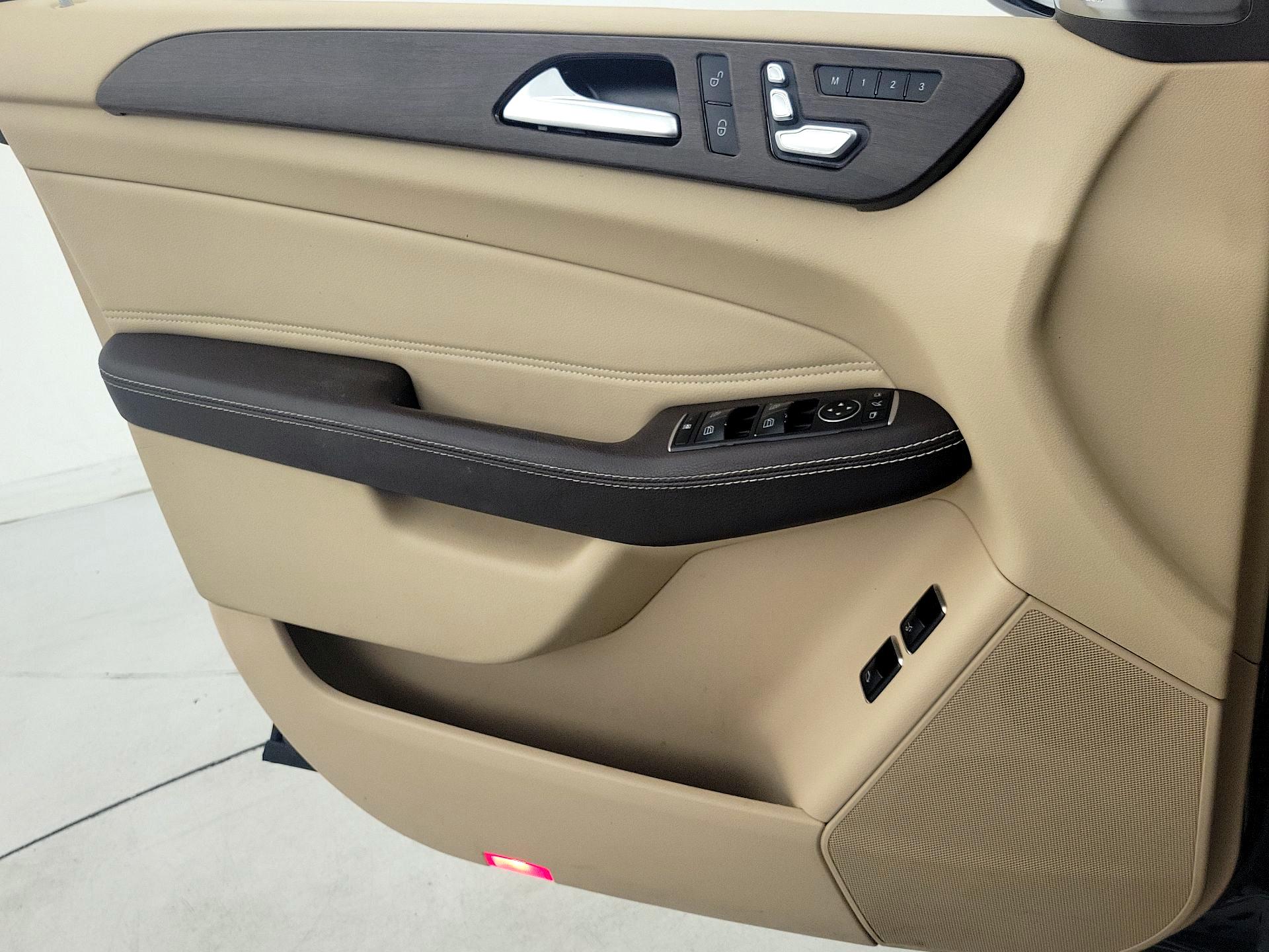 Thumbnail: 2019 Mercedes-Benz GLS - 12