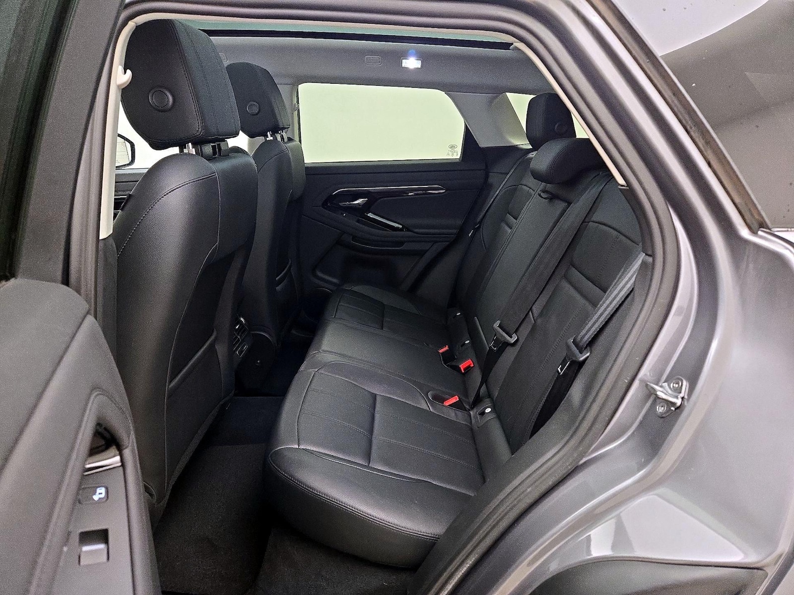 2021 Land Rover Range Rover Evoque SE - Photo 22