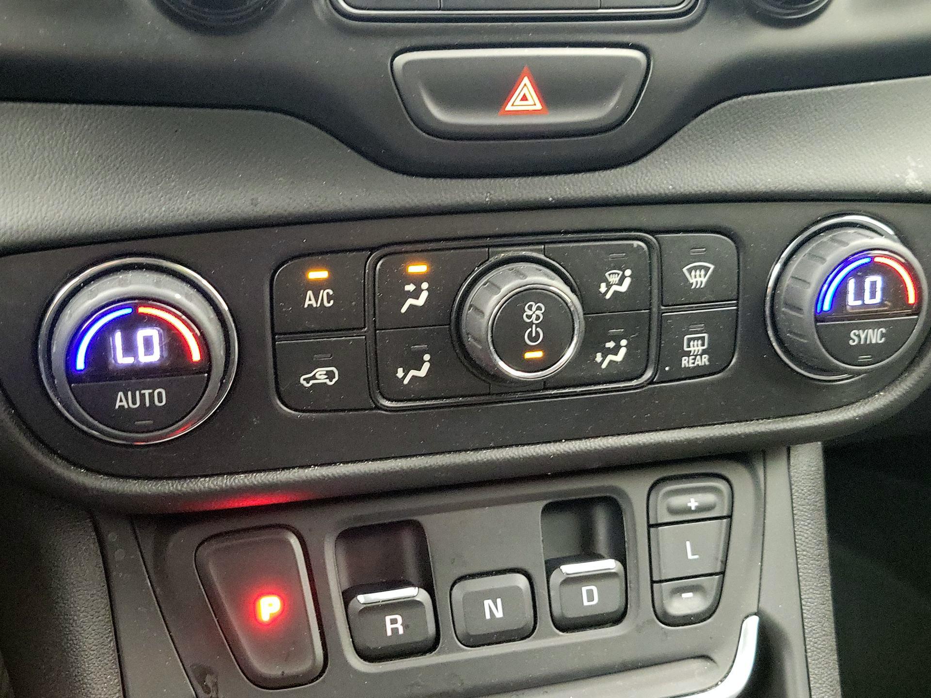 Thumbnail: 2019 GMC Terrain - 17