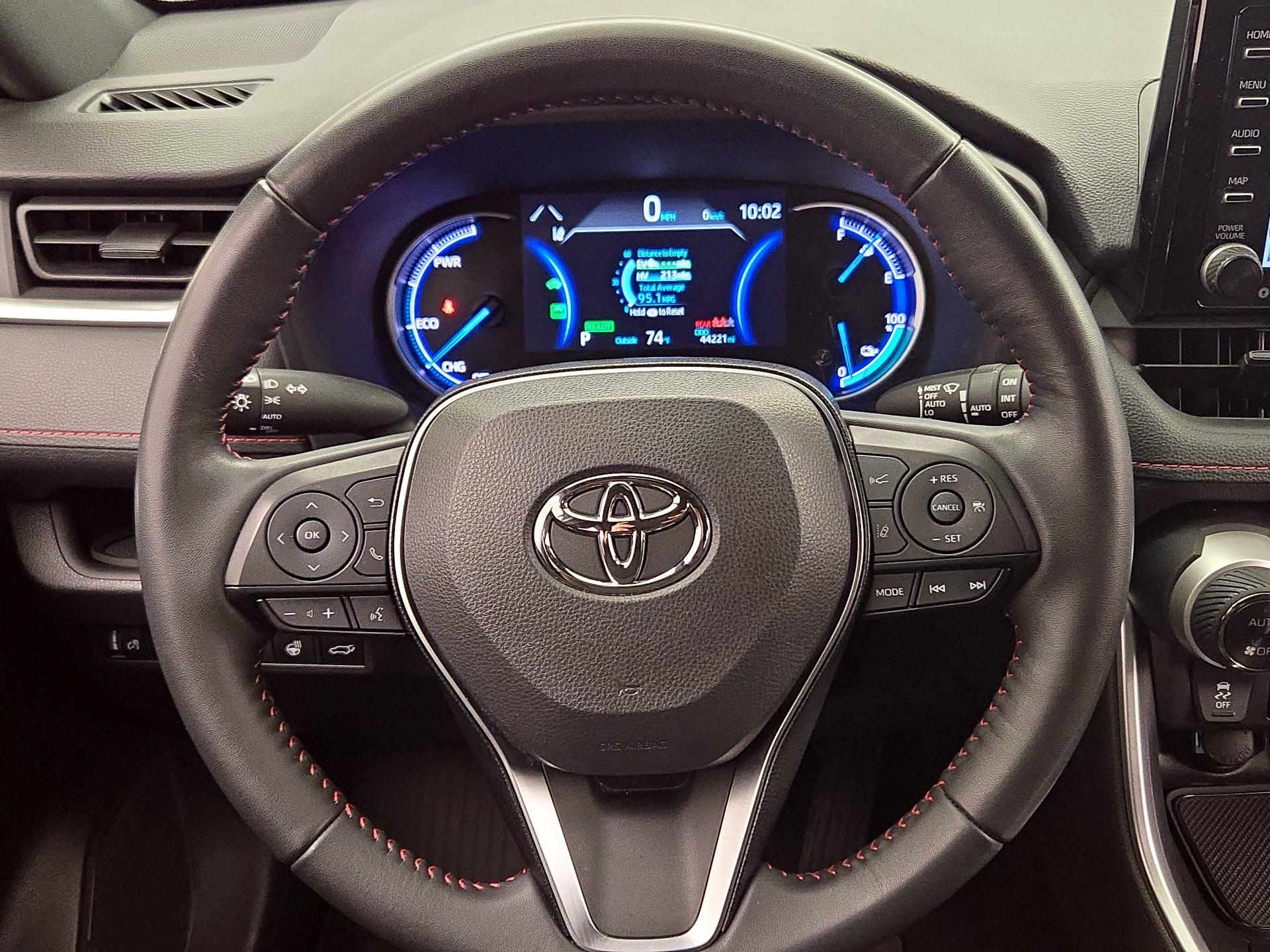 Thumbnail: 2021 Toyota RAV4 - 10