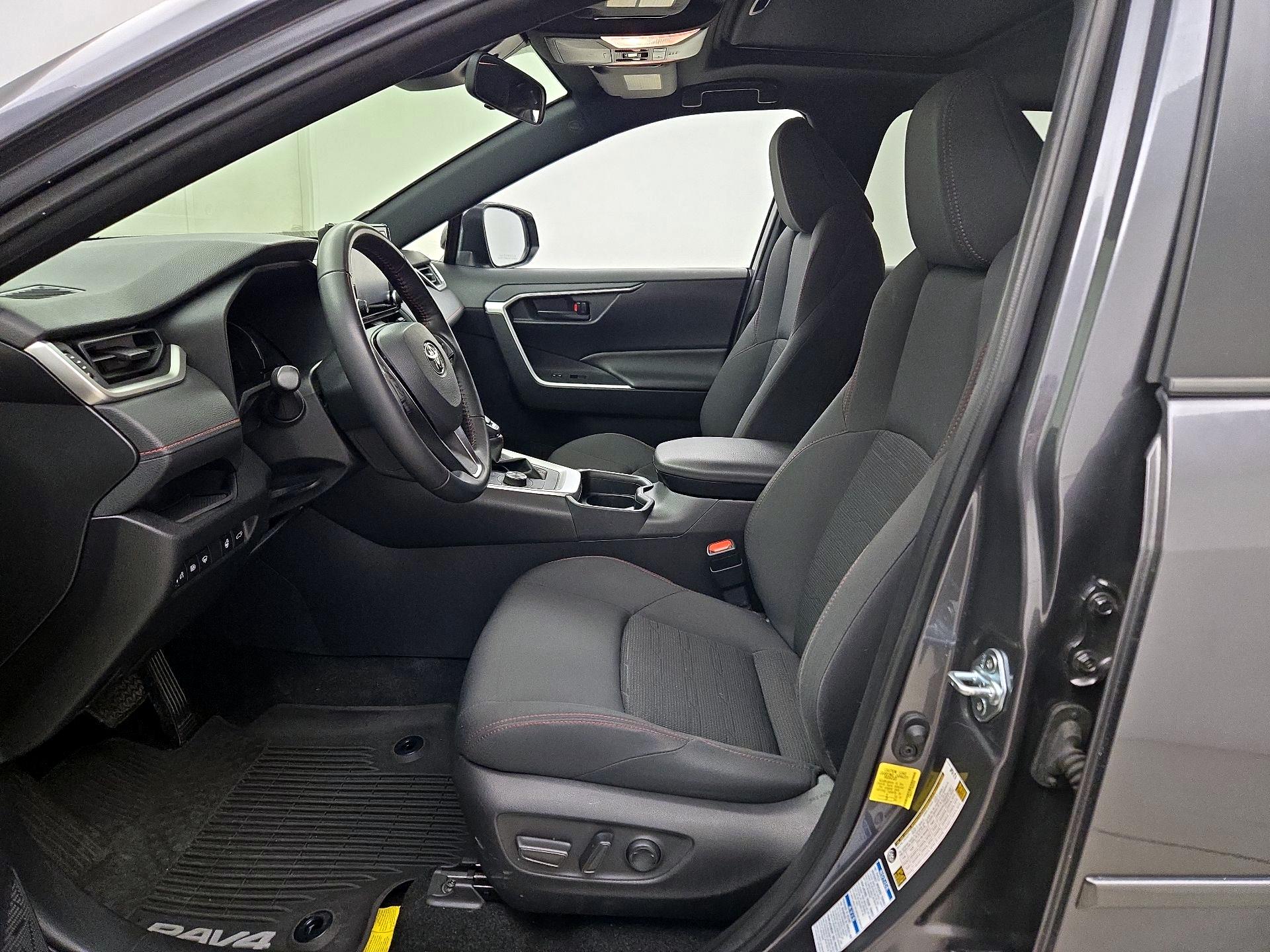 Thumbnail: 2021 Toyota RAV4 - 11