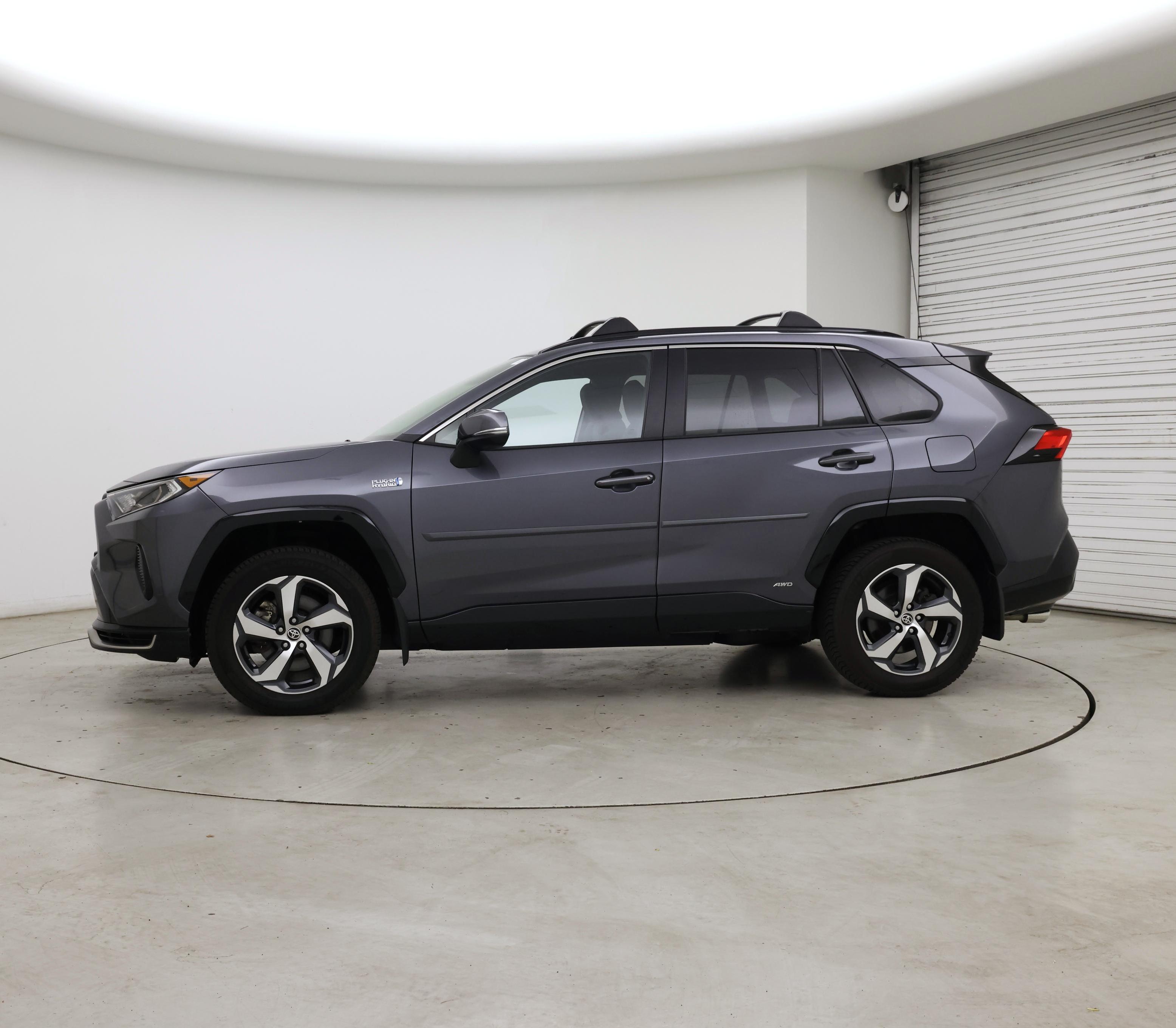Thumbnail: 2021 Toyota RAV4 - 3