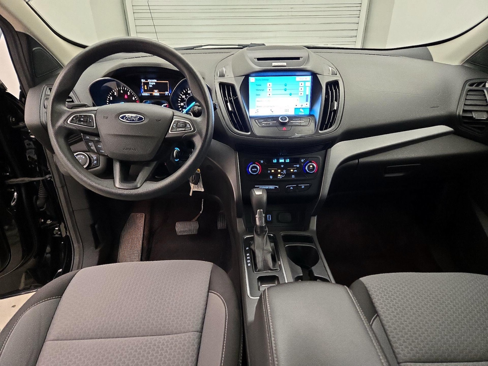 2017 Ford Escape SE - Photo 10