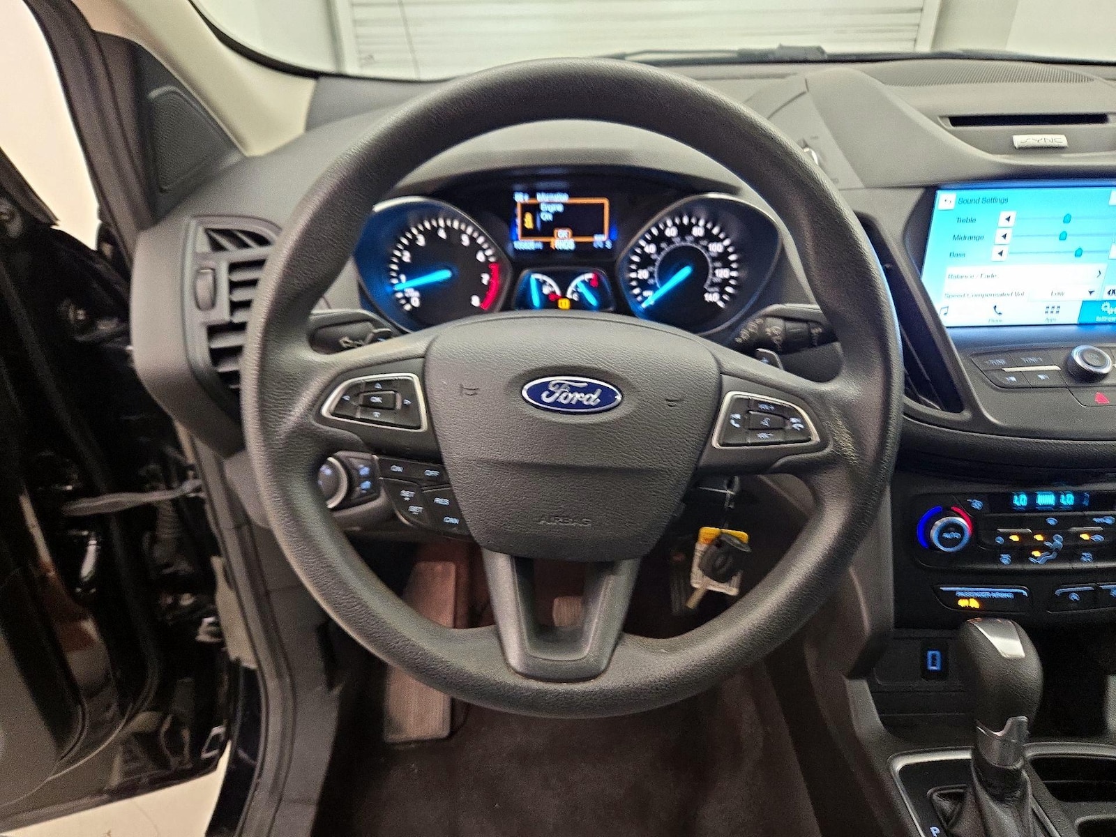 2017 Ford Escape SE - Photo 11