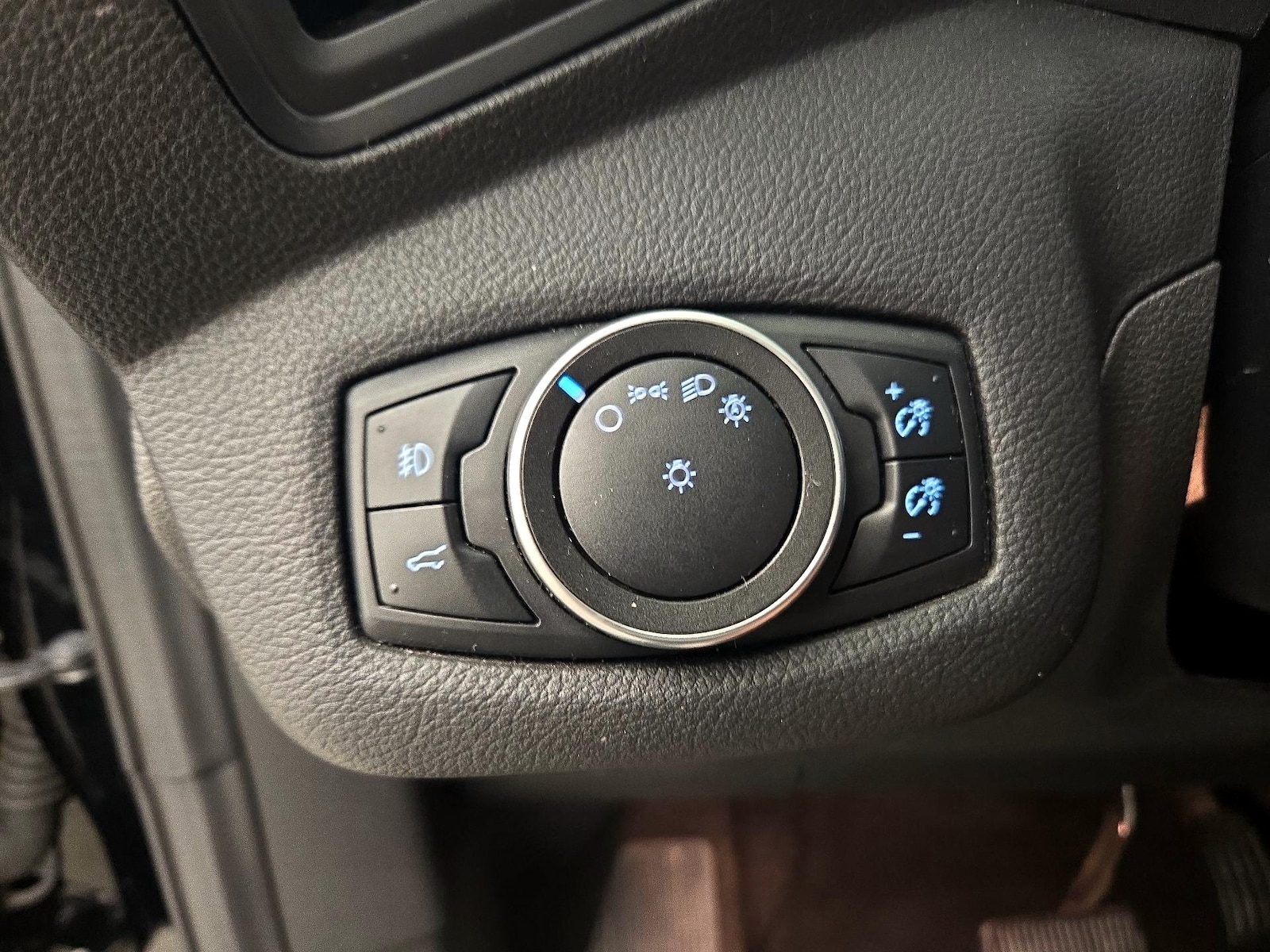 2017 Ford Escape SE - Photo 14