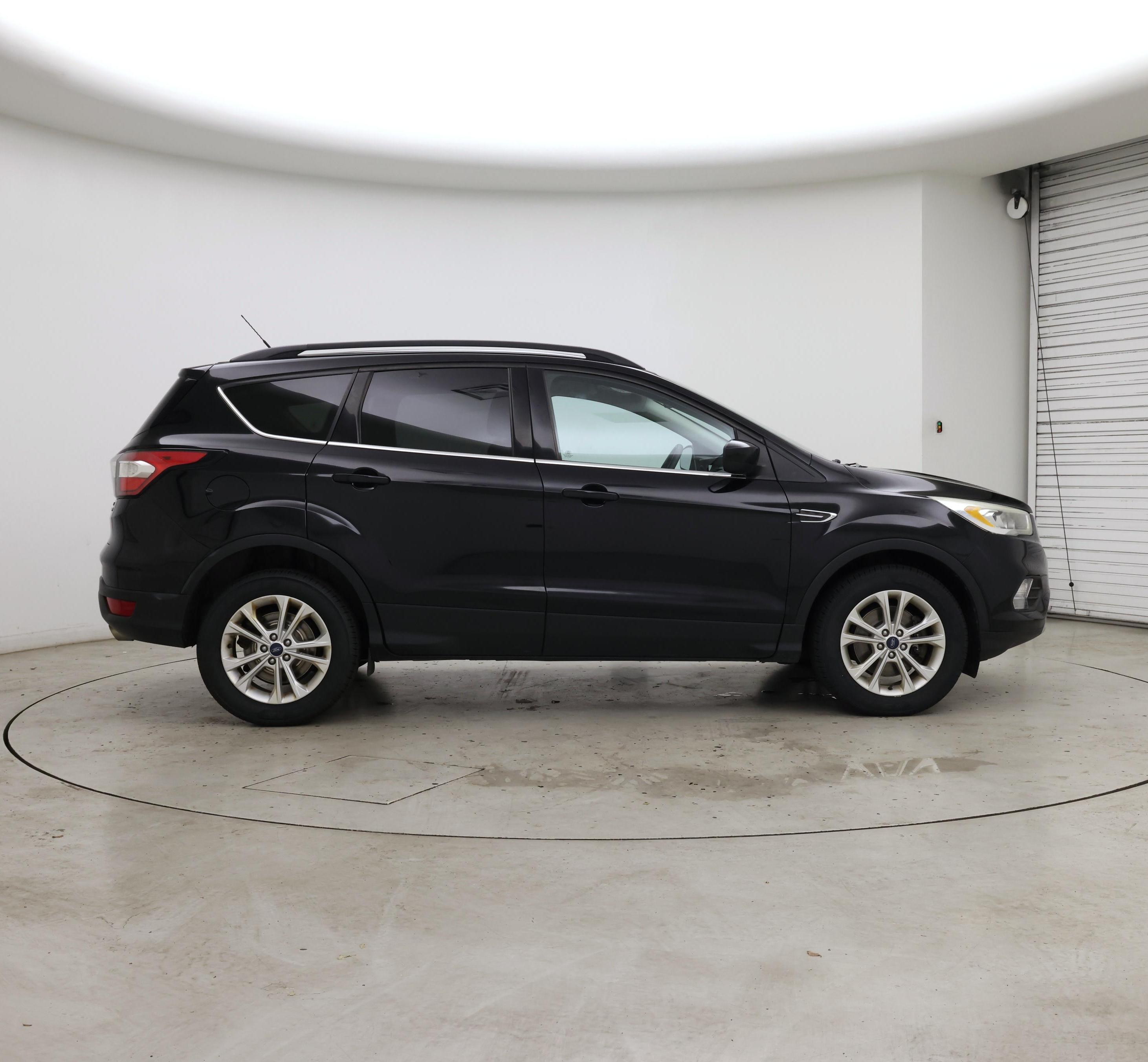 Thumbnail: 2017 Ford Escape - 7