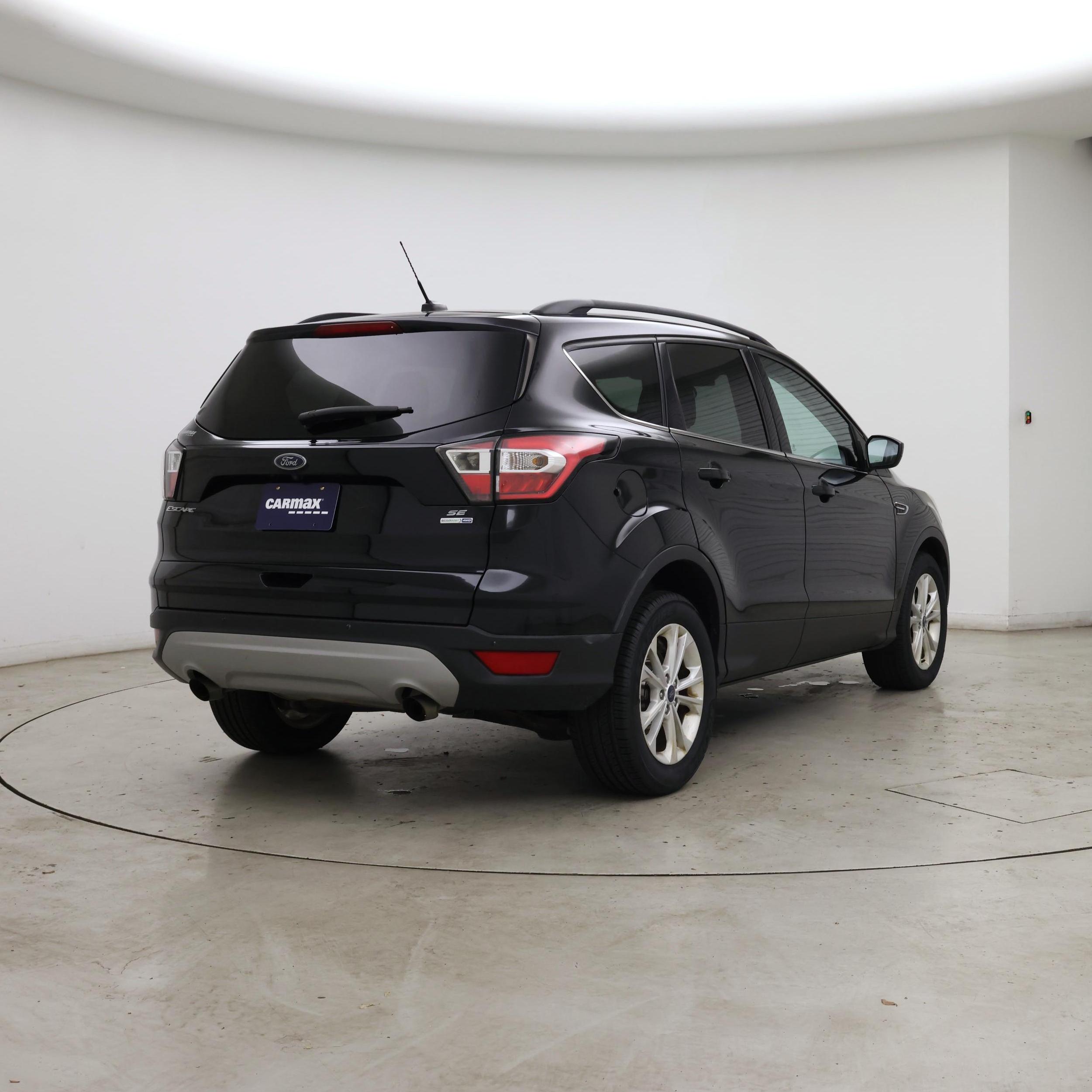 Thumbnail: 2017 Ford Escape - 8