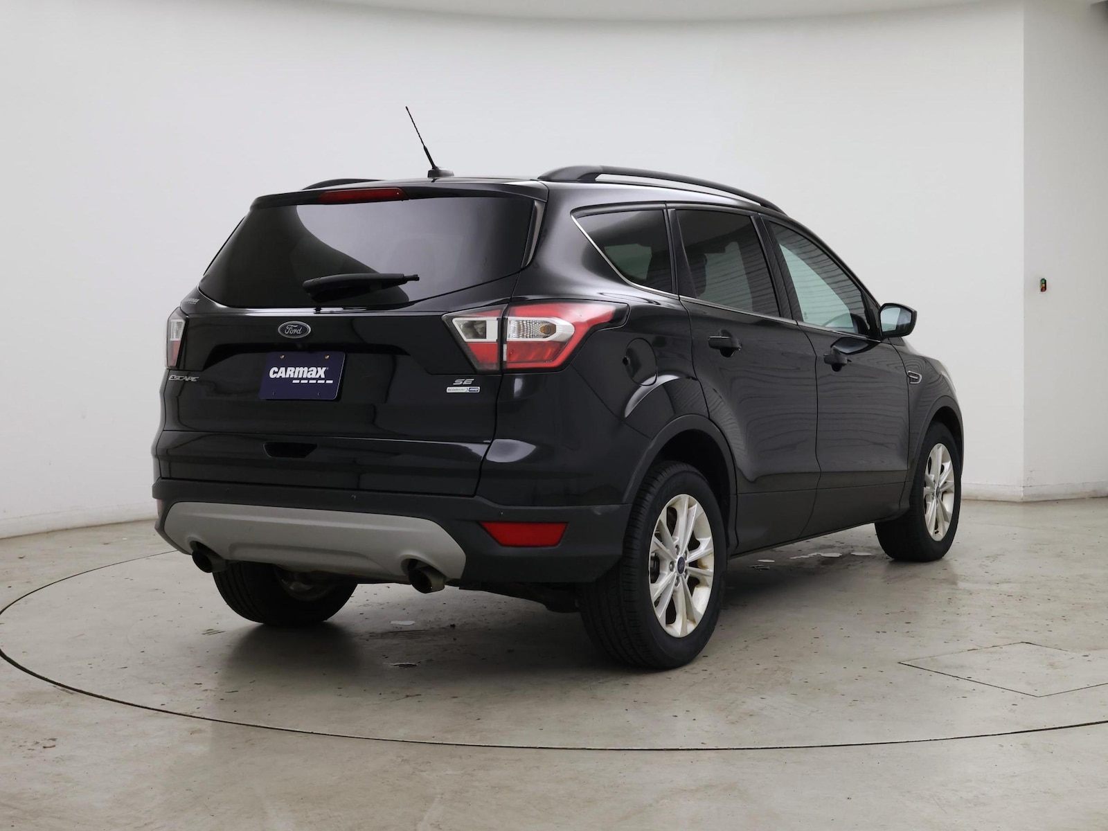 2017 Ford Escape SE - Photo 9