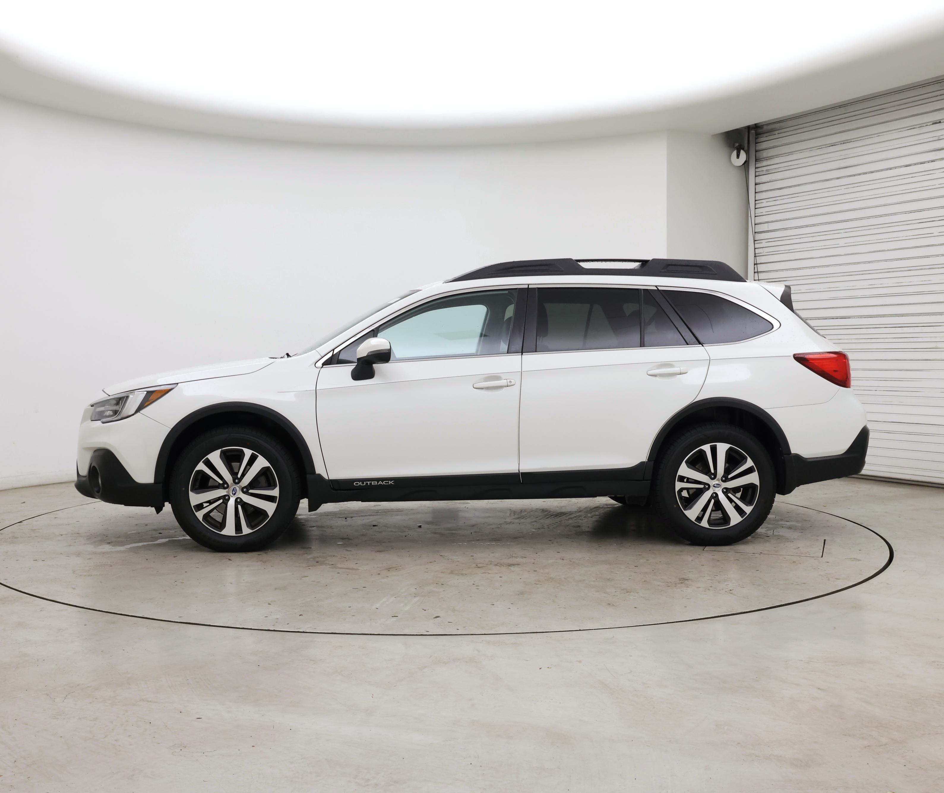 Thumbnail: 2018 Subaru Outback - 3