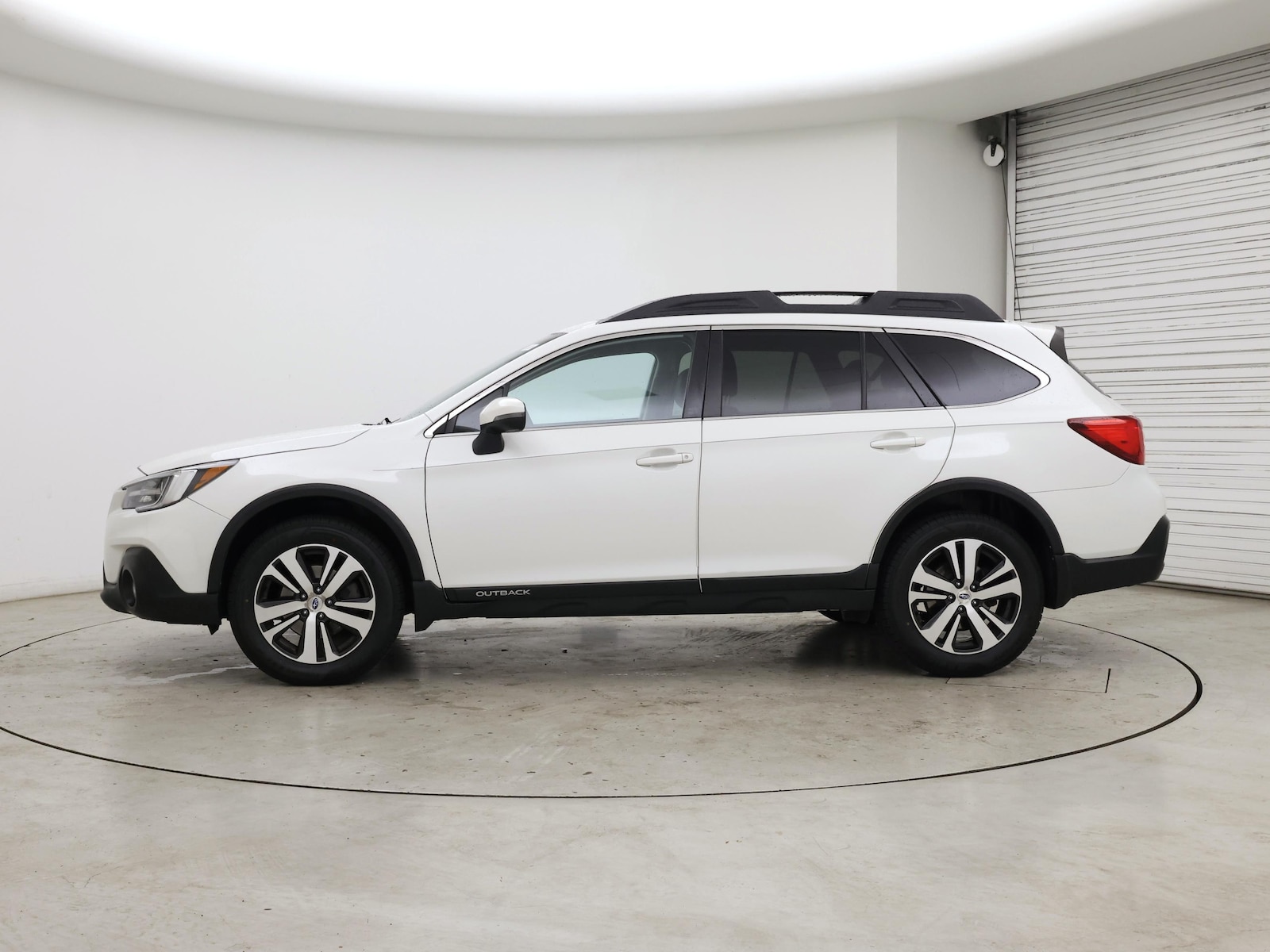 2018 Subaru Outback Limited - Photo 4
