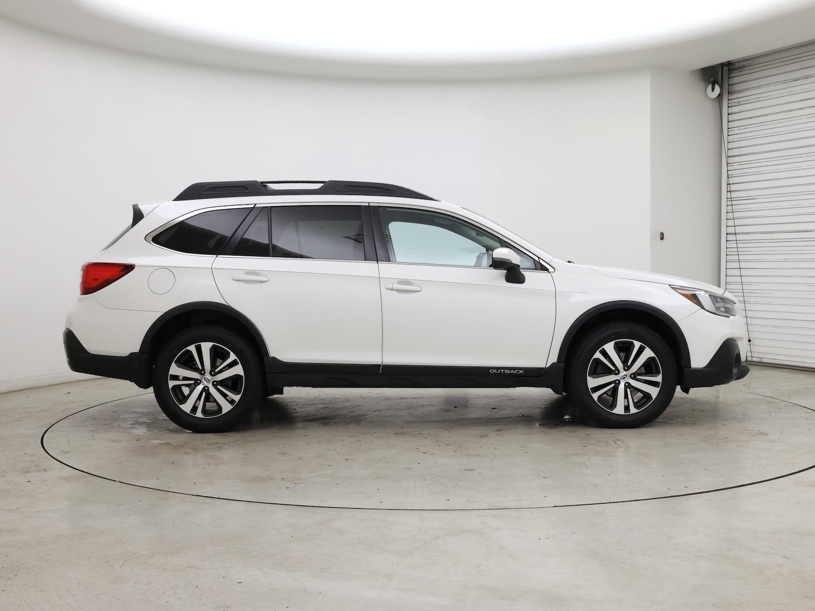 2018 Subaru Outback Limited - Photo 8