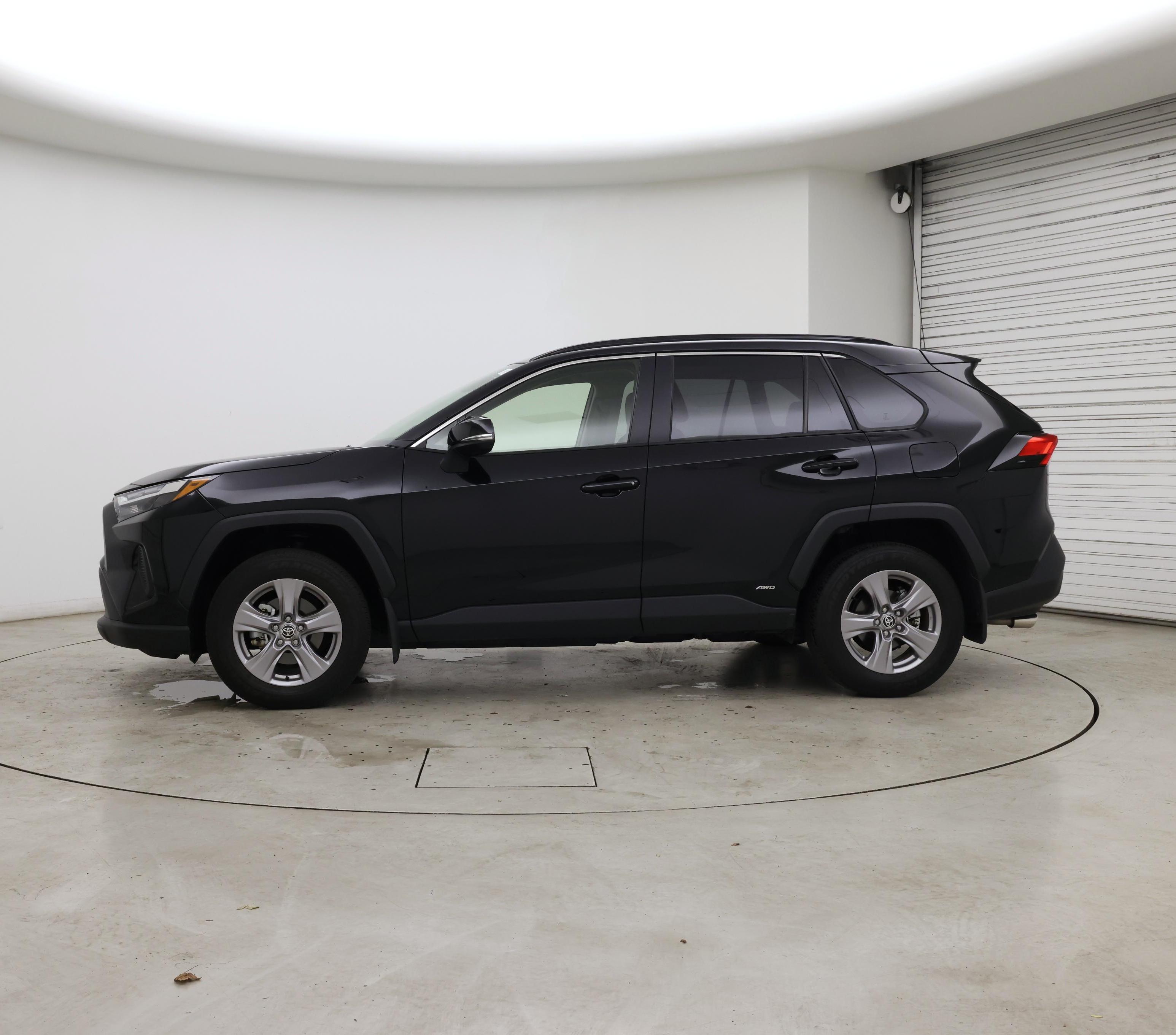 Thumbnail: 2025 Toyota RAV4 - 3