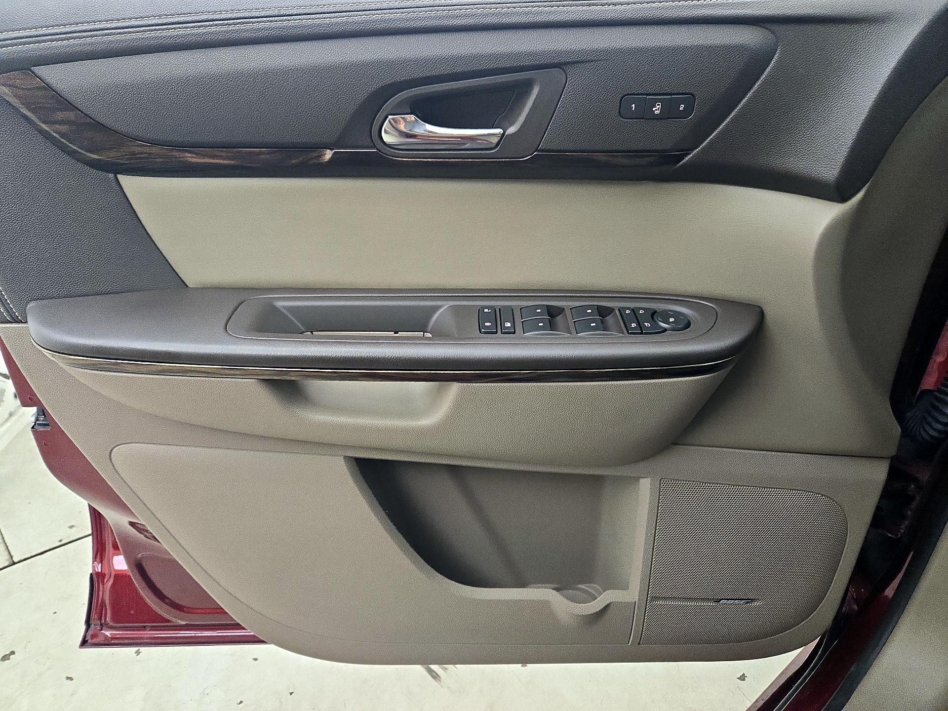 Thumbnail: 2016 GMC Acadia - 12
