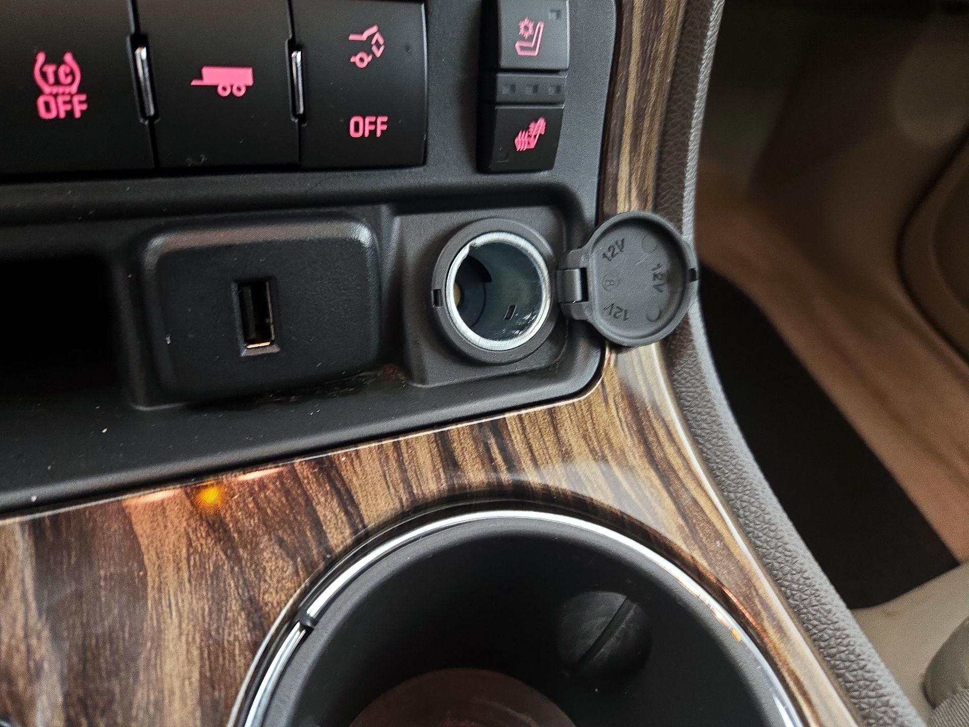 Thumbnail: 2016 GMC Acadia - 19