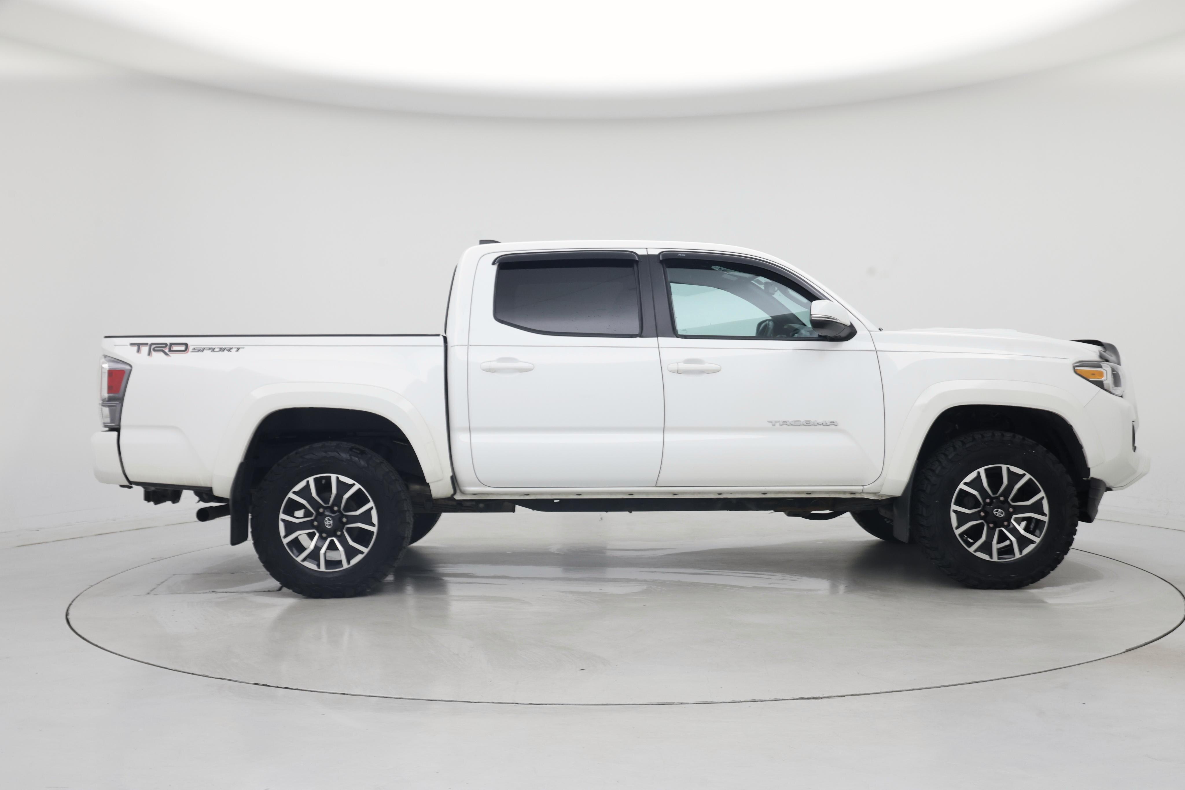 Thumbnail: 2021 Toyota Tacoma - 7