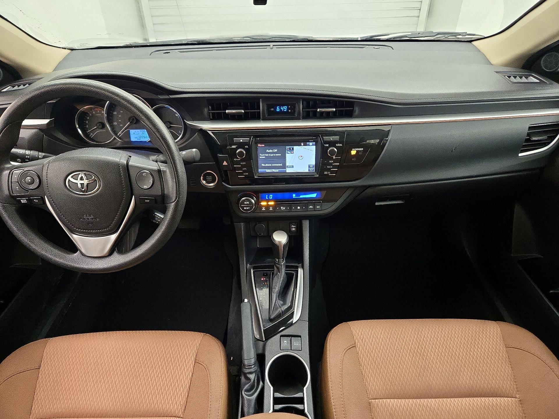 Thumbnail: 2015 Toyota Corolla - 9