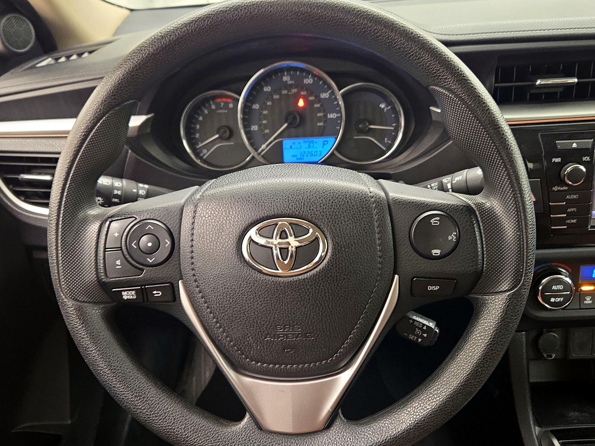 Thumbnail: 2015 Toyota Corolla - 10