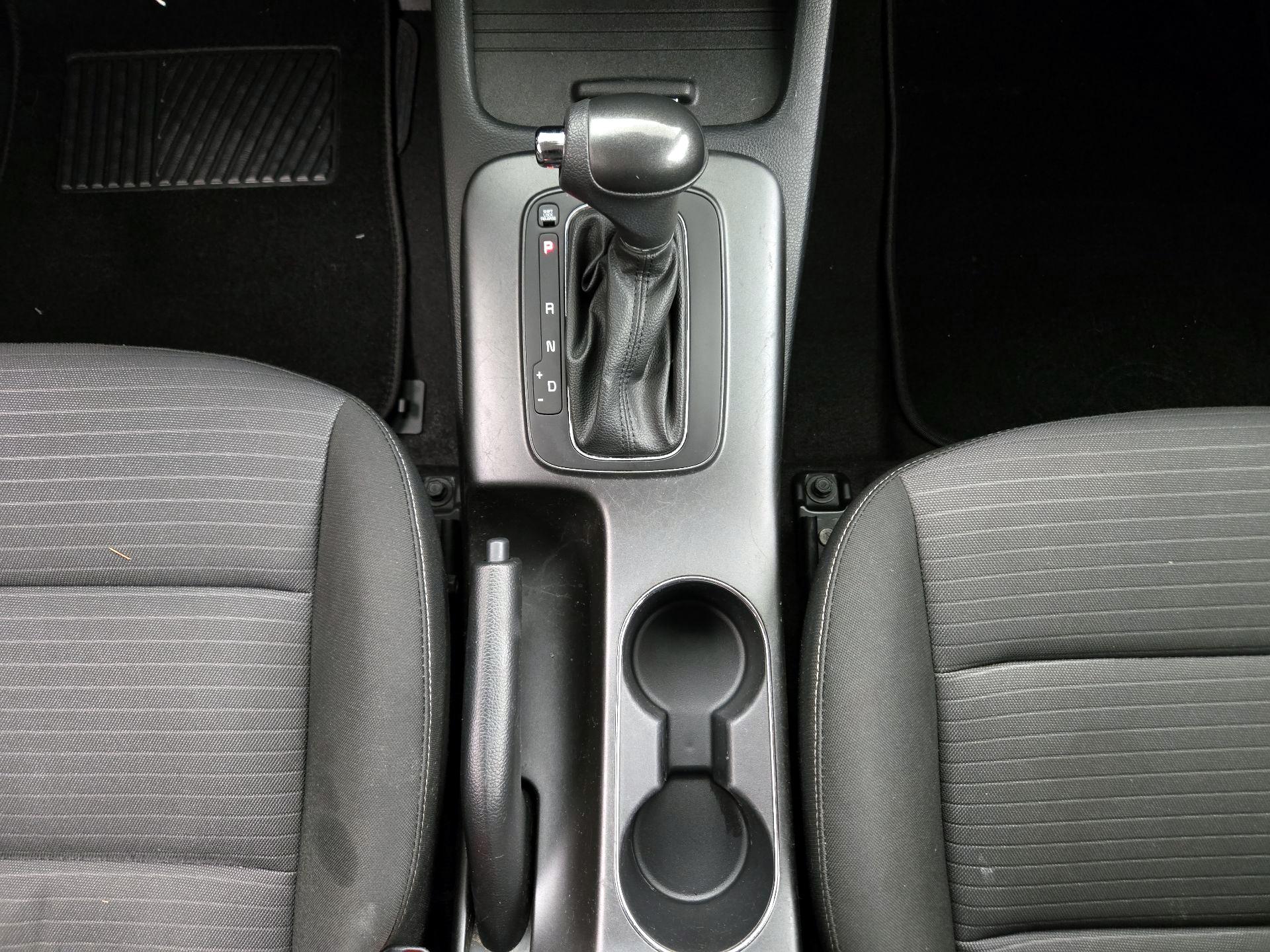 Thumbnail: 2016 Kia Forte - 16