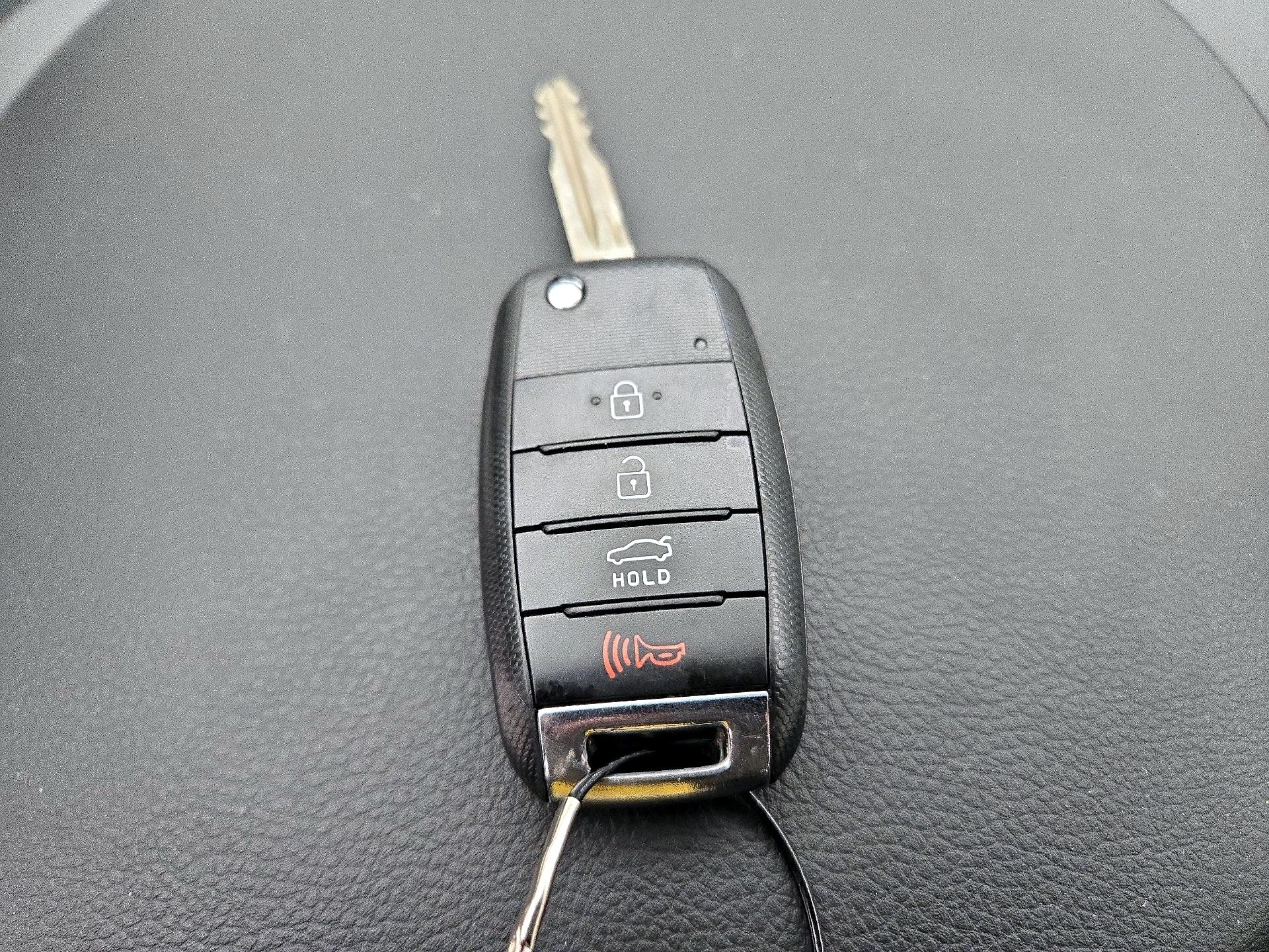 Thumbnail: 2016 Kia Forte - 19