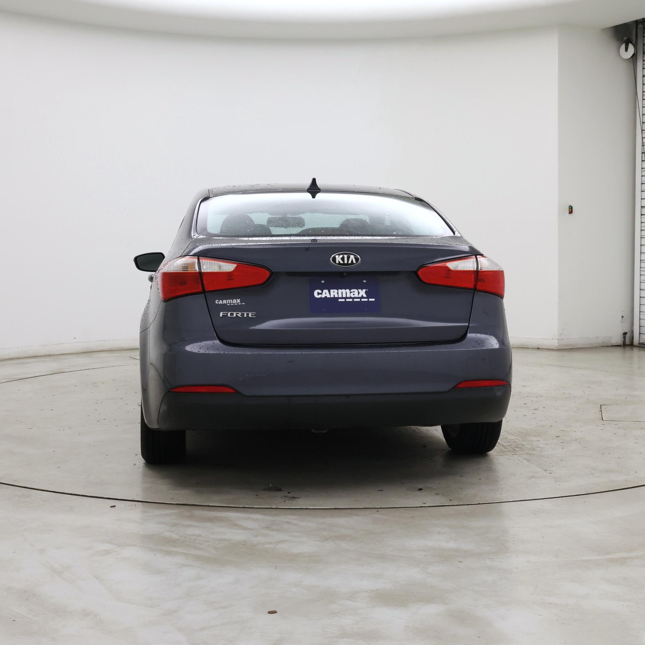 Thumbnail: 2016 Kia Forte - 6
