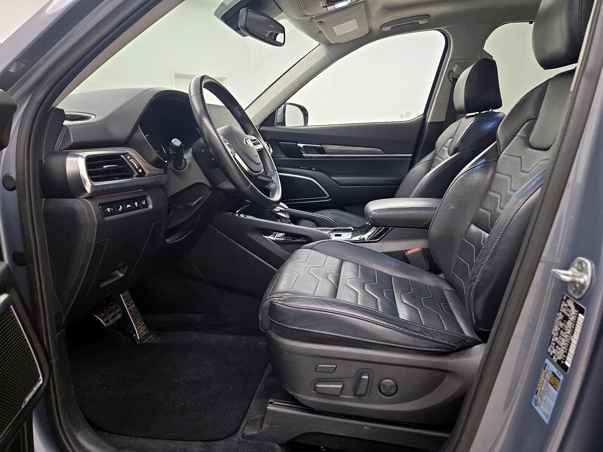 Thumbnail: 2020 Kia Telluride - 11