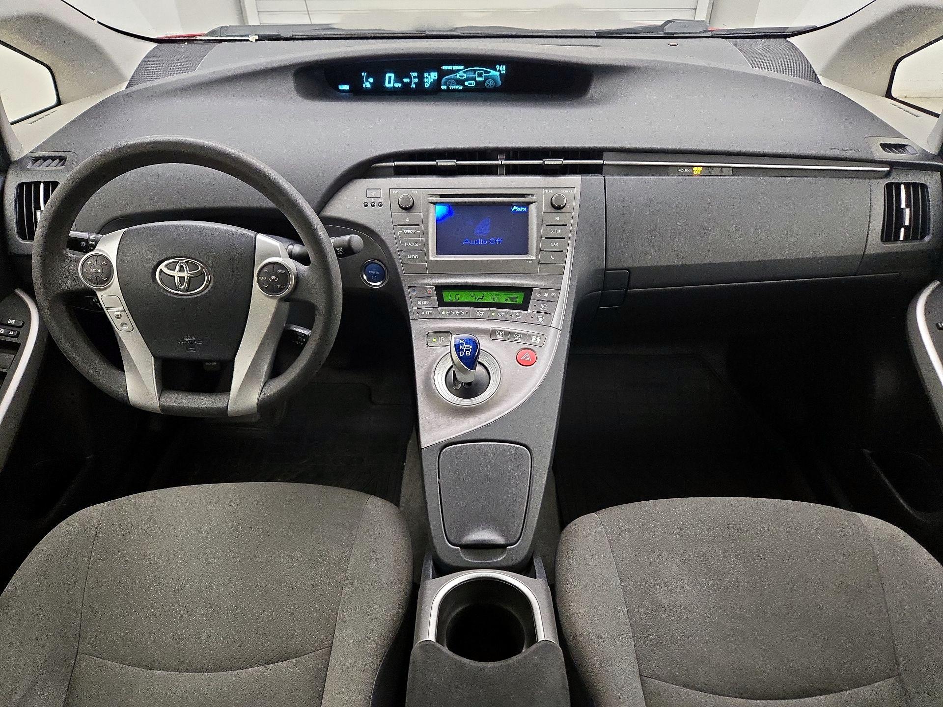 Thumbnail: 2015 Toyota Prius - 9