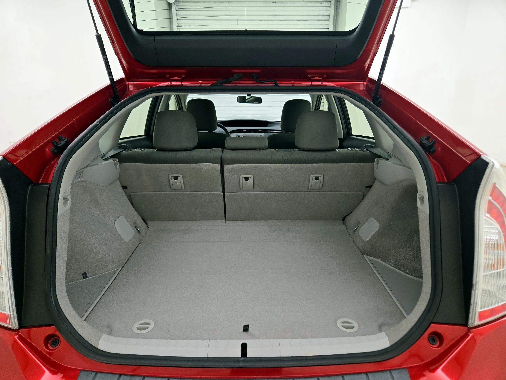 Thumbnail: 2015 Toyota Prius - 19