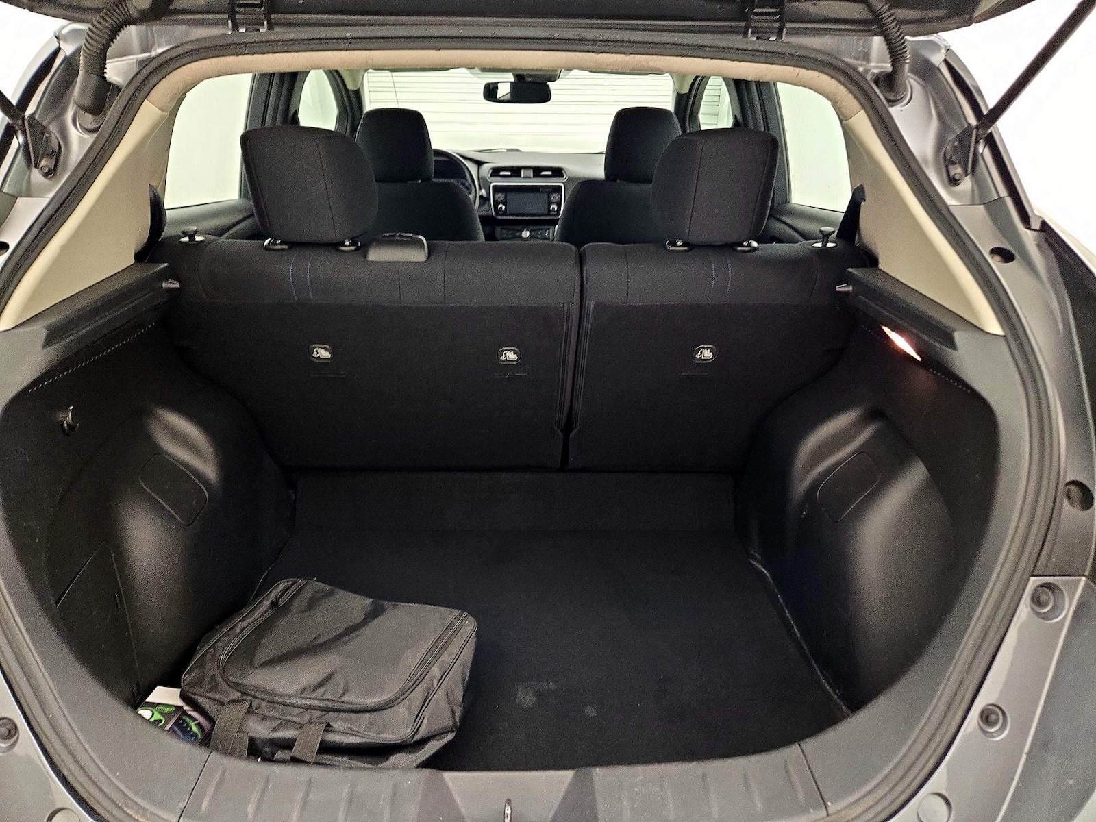 2019 Nissan Leaf SV - Photo 18