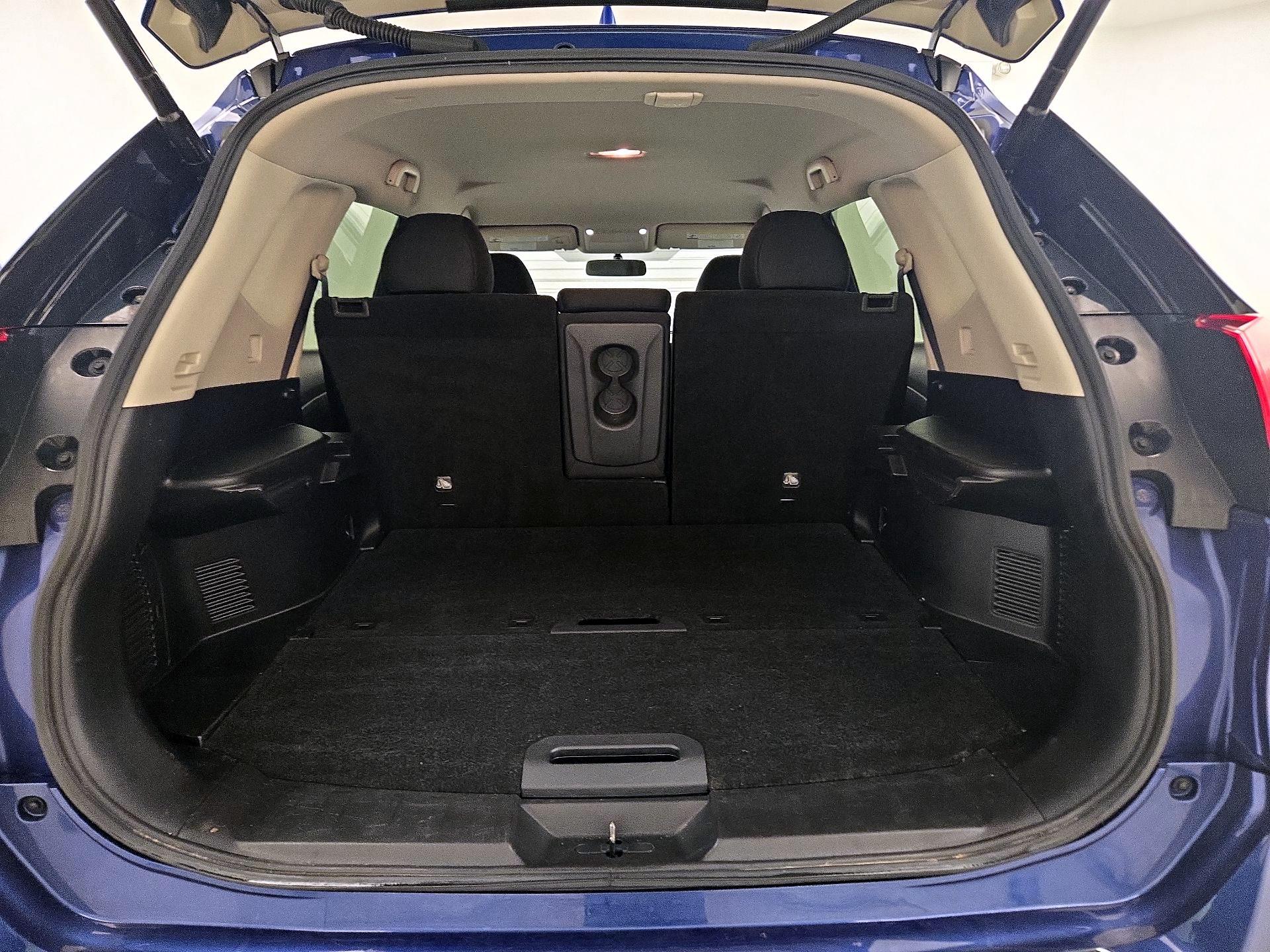 Thumbnail: 2018 Nissan Rogue - 20