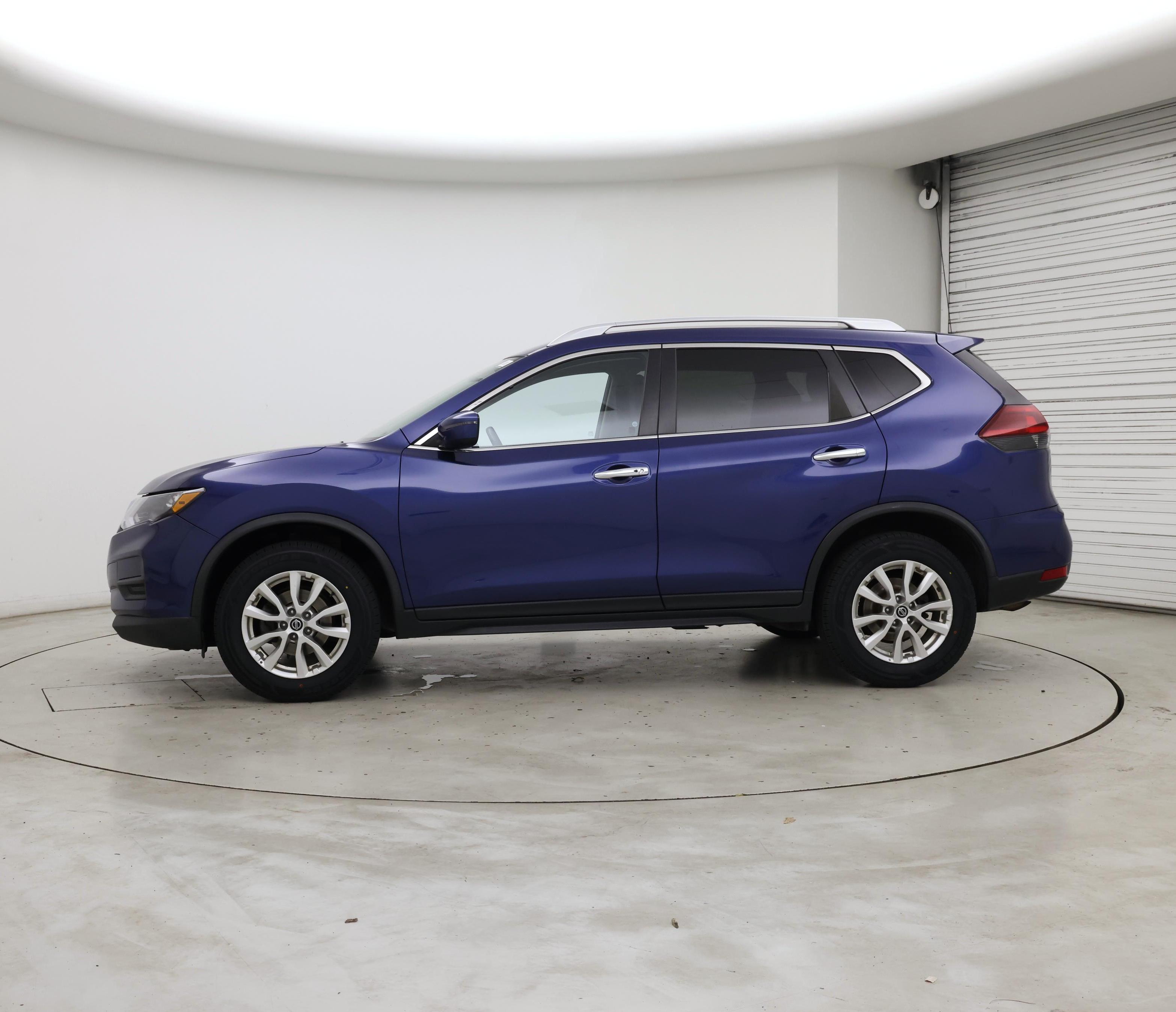 Thumbnail: 2018 Nissan Rogue - 3
