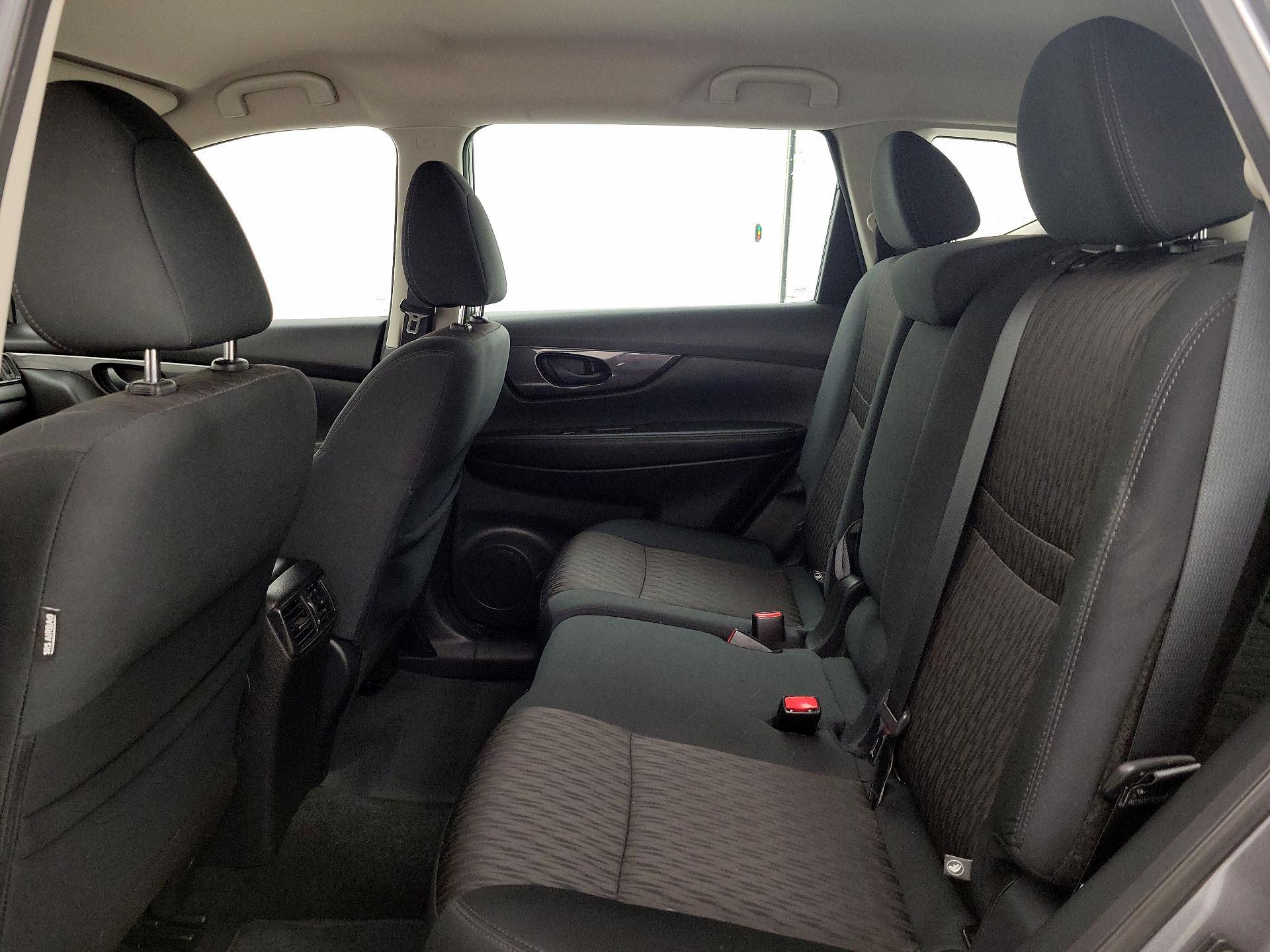 Thumbnail: 2019 Nissan Rogue - 19