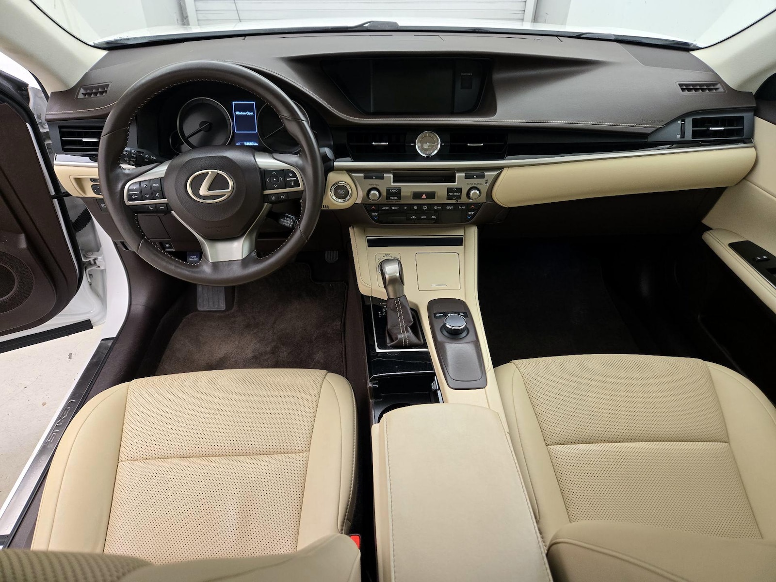 2017 Lexus ES 350 - Photo 10