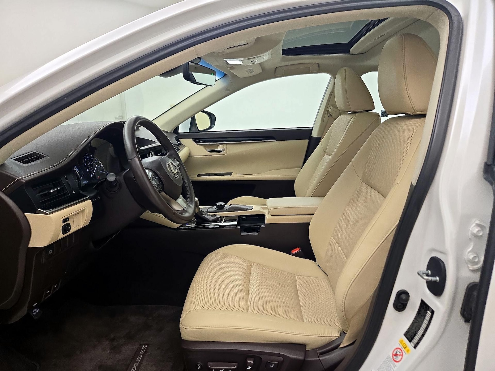 2017 Lexus ES 350 - Photo 12